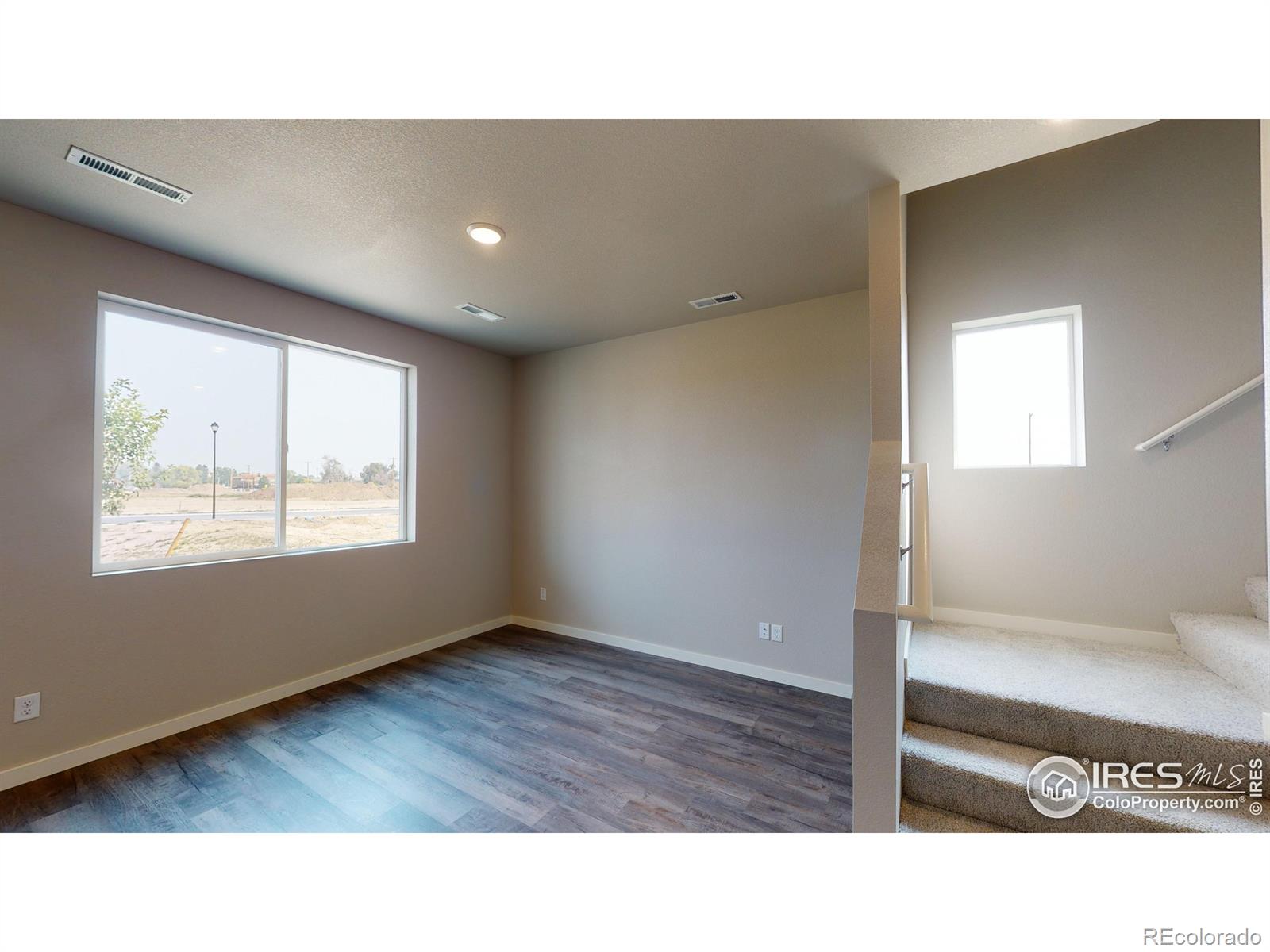 MLS Image #12 for 458  condor way,johnstown, Colorado