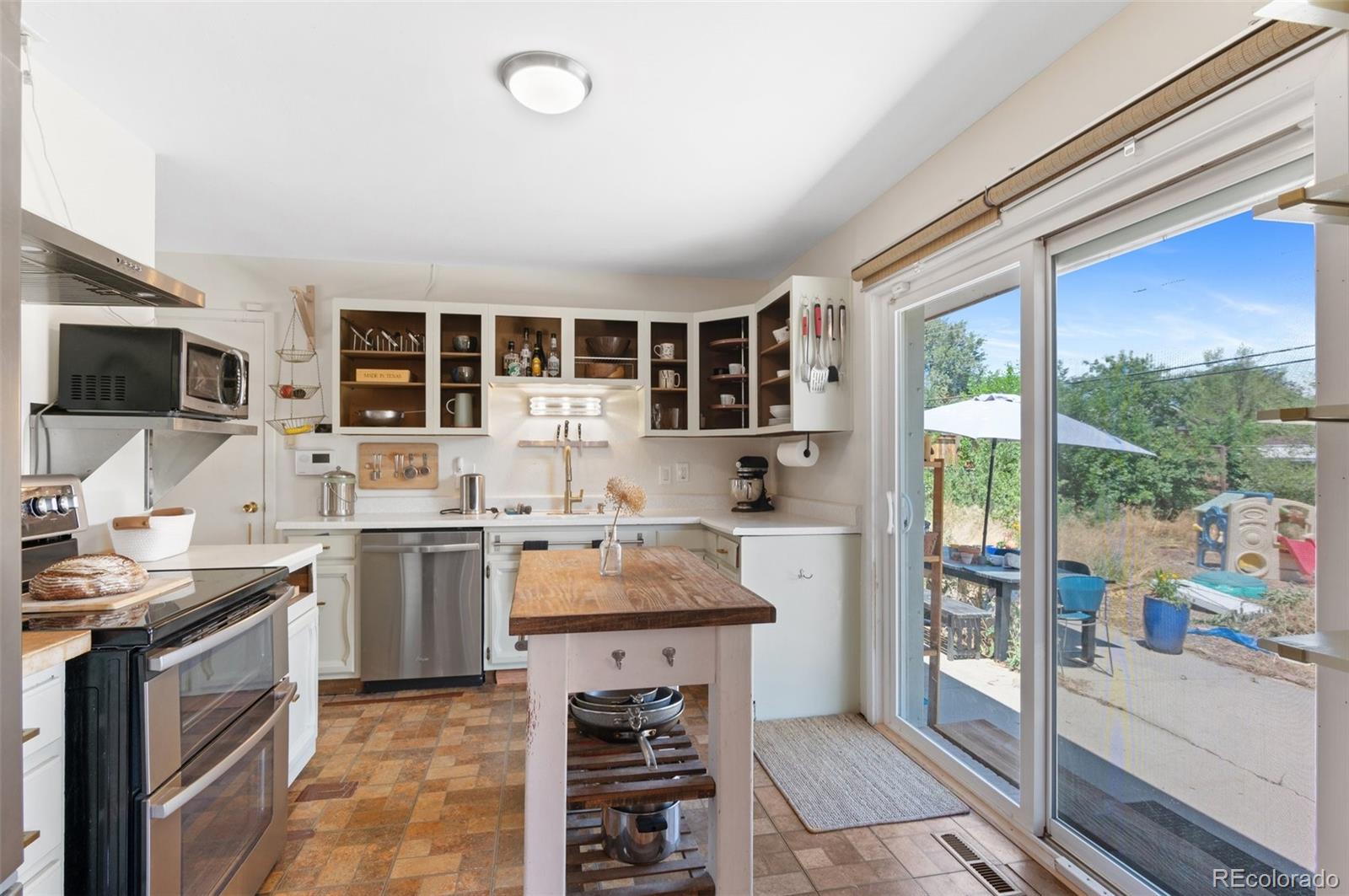 MLS Image #14 for 2754 s raleigh street,denver, Colorado