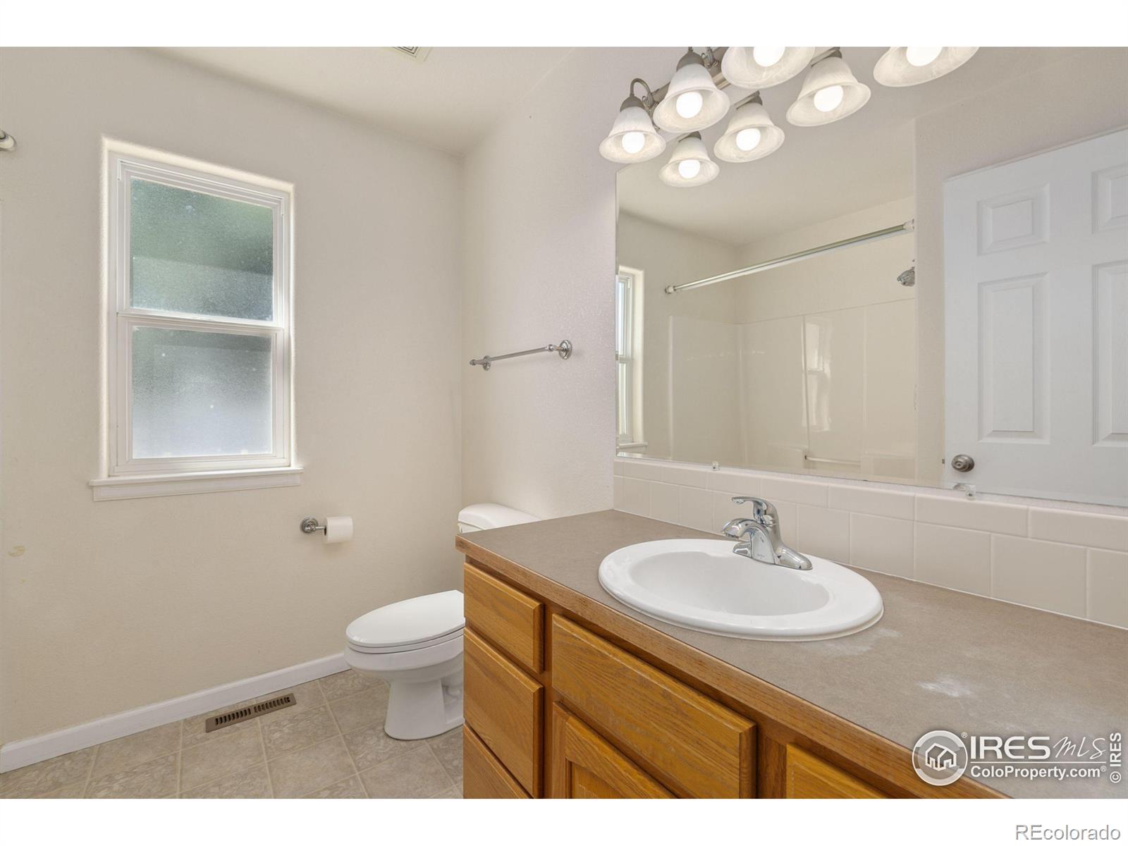 MLS Image #18 for 104 n 61st avenue,greeley, Colorado