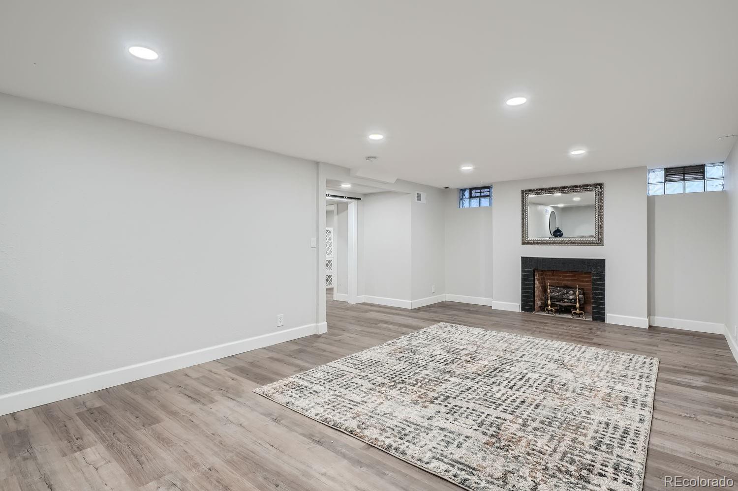 MLS Image #18 for 2940 n monaco parkway,denver, Colorado