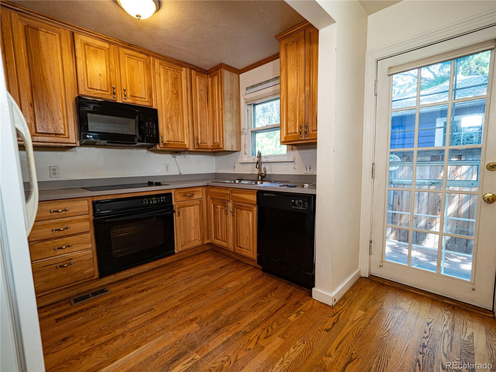 MLS Image #13 for 2488 s columbine street,denver, Colorado