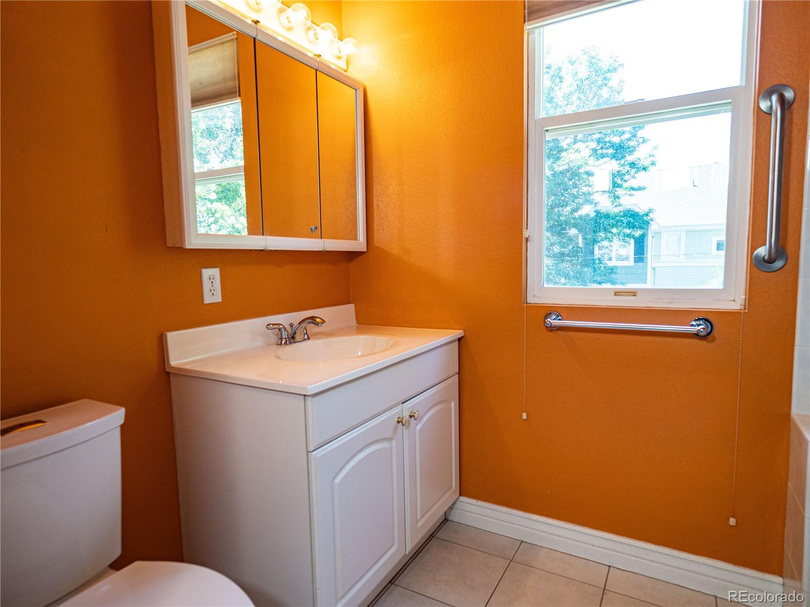 MLS Image #21 for 2488 s columbine street,denver, Colorado