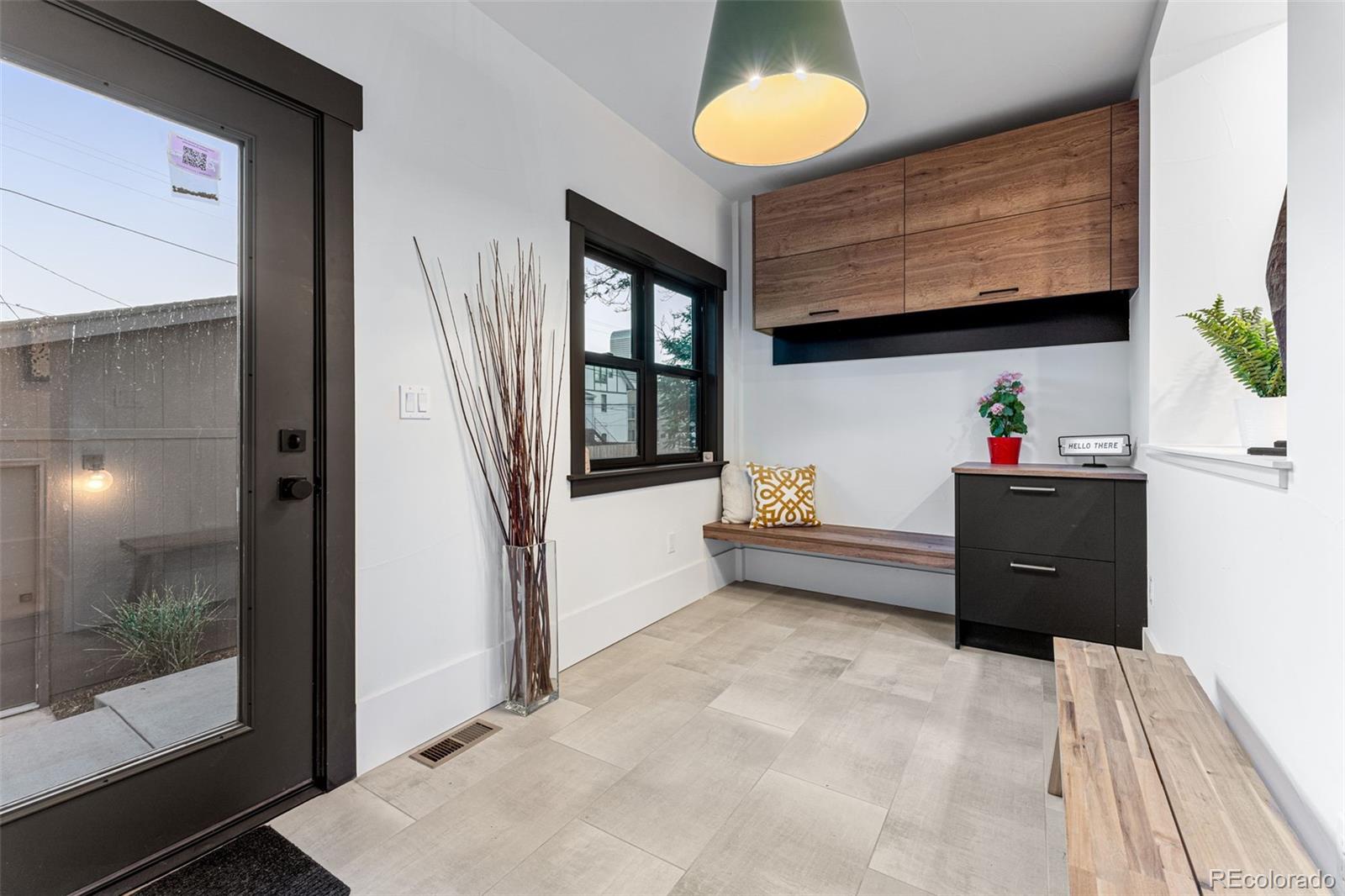 MLS Image #19 for 1251 n clarkson street,denver, Colorado