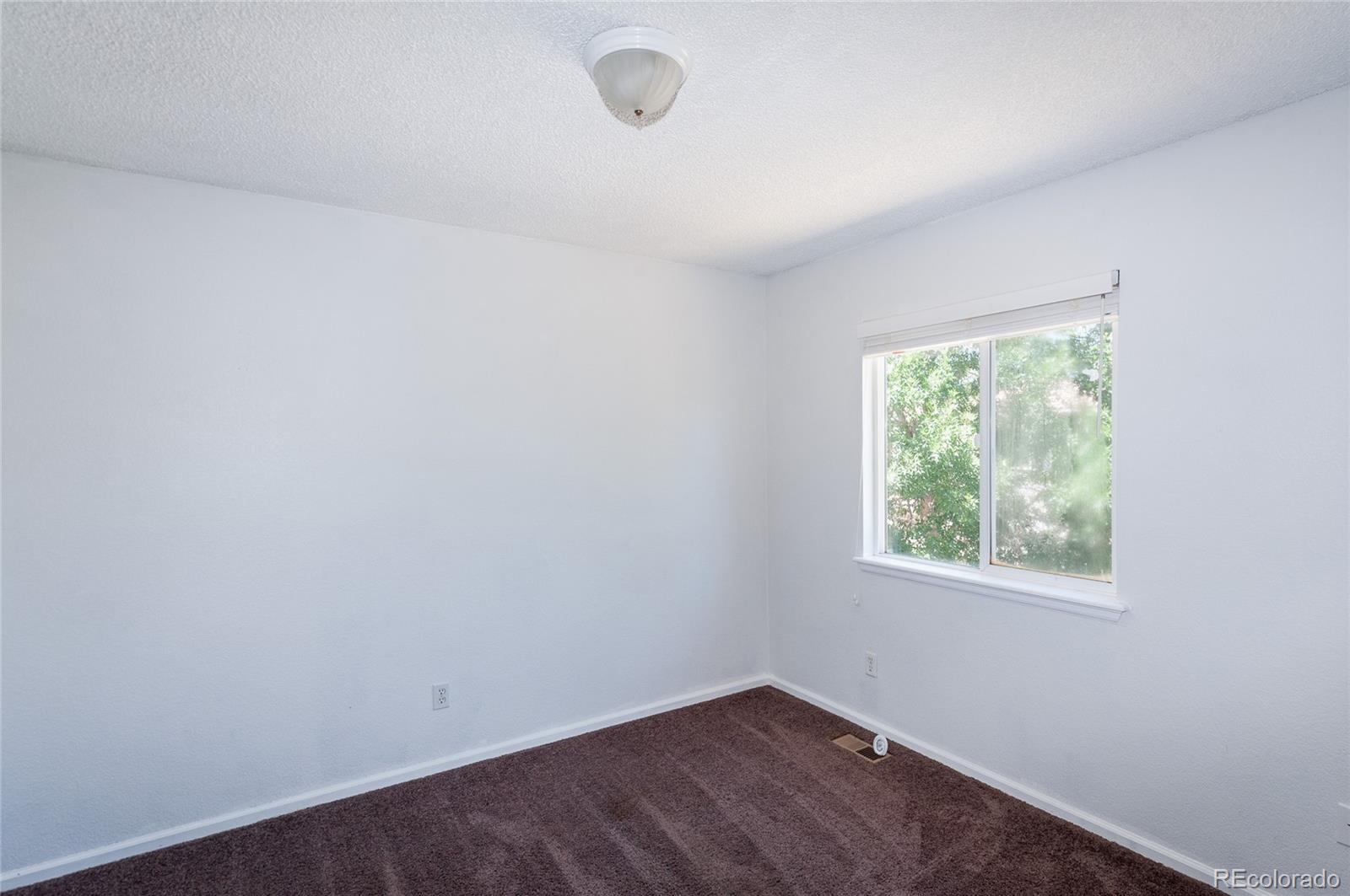 MLS Image #11 for 21541 e 40th avenue,denver, Colorado