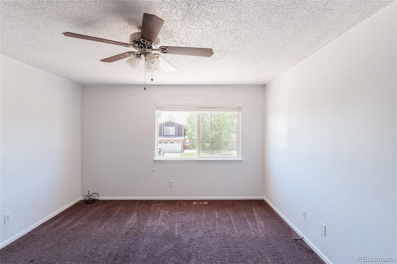 MLS Image #14 for 21541 e 40th avenue,denver, Colorado