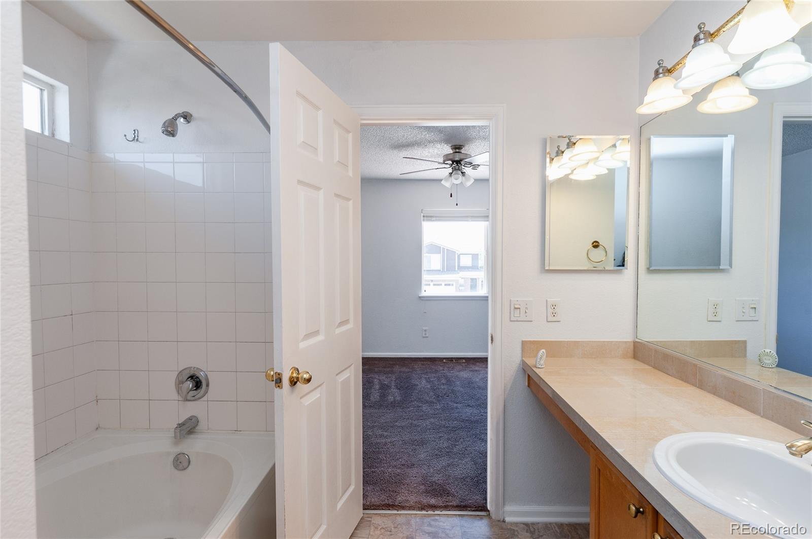 MLS Image #18 for 21541 e 40th avenue,denver, Colorado