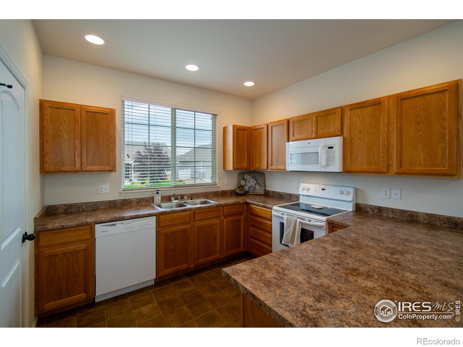 MLS Image #4 for 437  kendalbrook drive,windsor, Colorado