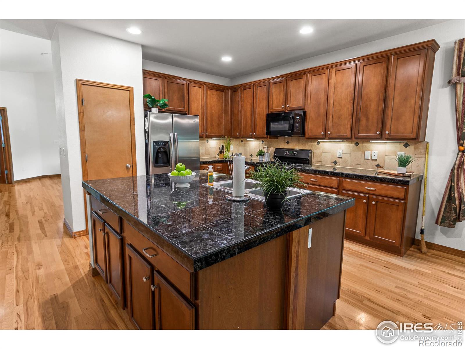 MLS Image #4 for 1821  white feather drive,longmont, Colorado