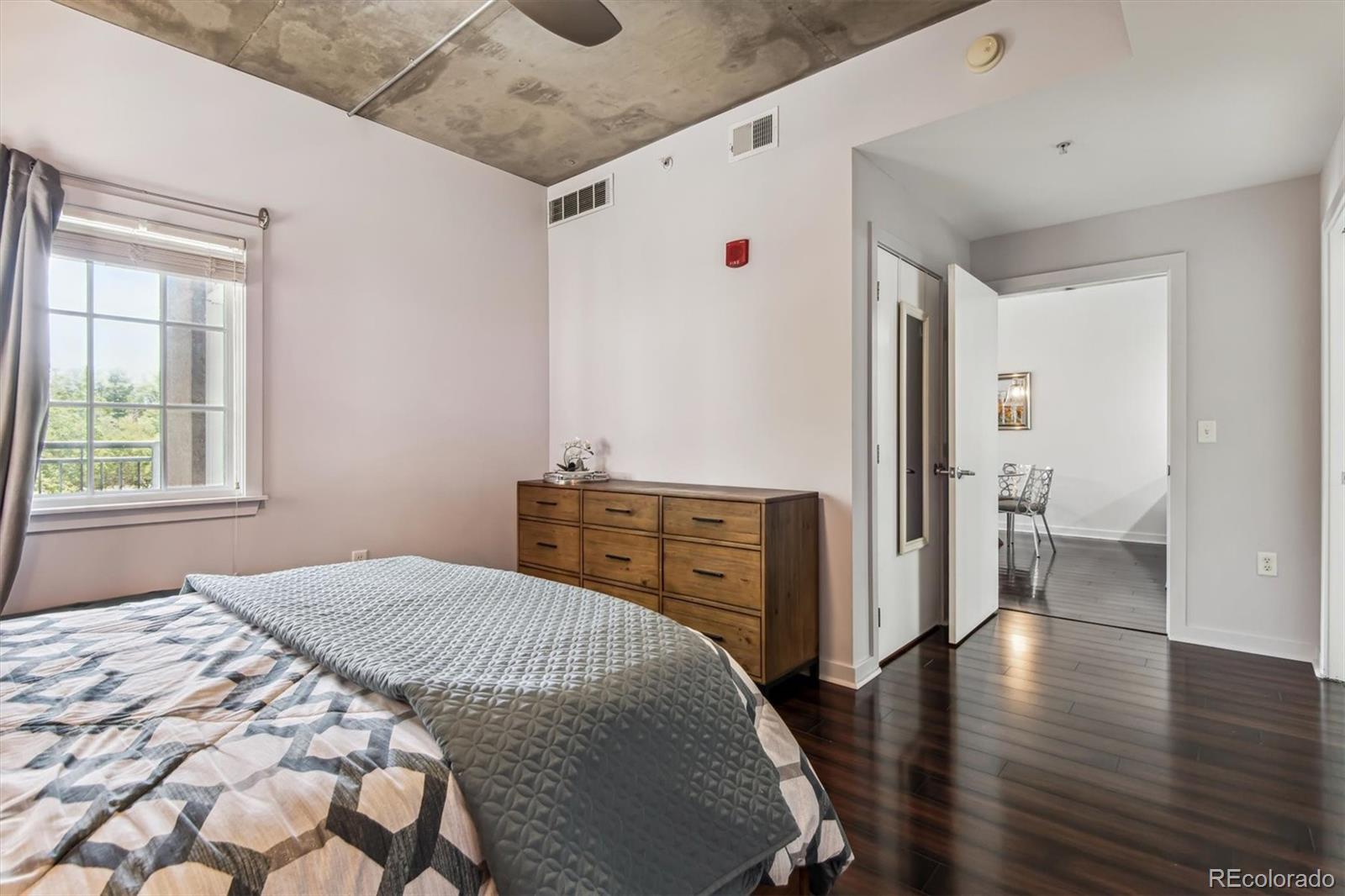 MLS Image #14 for 275 s harrison street 208,denver, Colorado