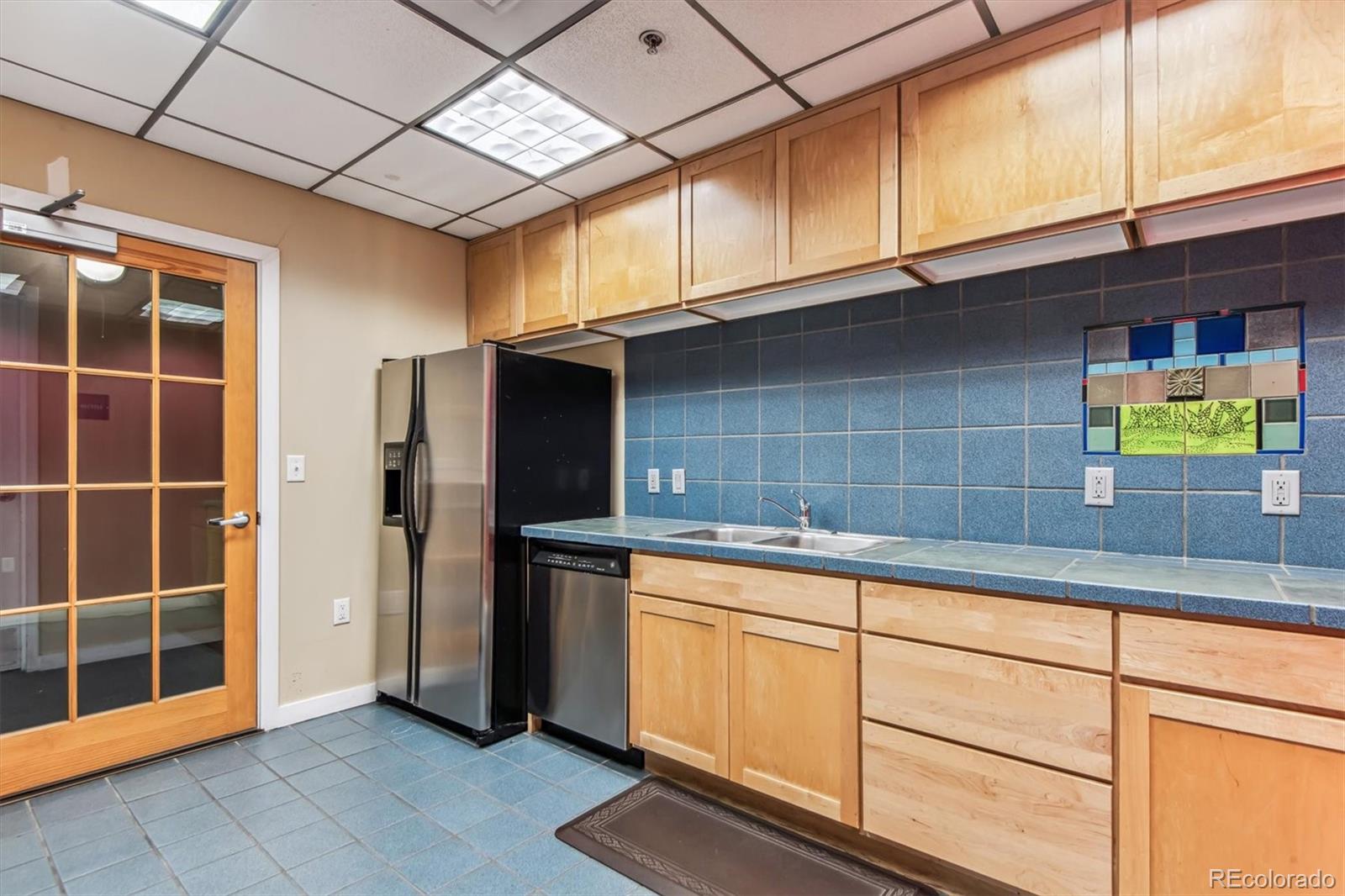 MLS Image #30 for 275 s harrison street 208,denver, Colorado