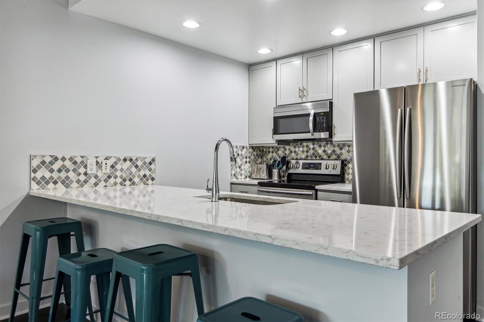 MLS Image #9 for 275 s harrison street 208,denver, Colorado