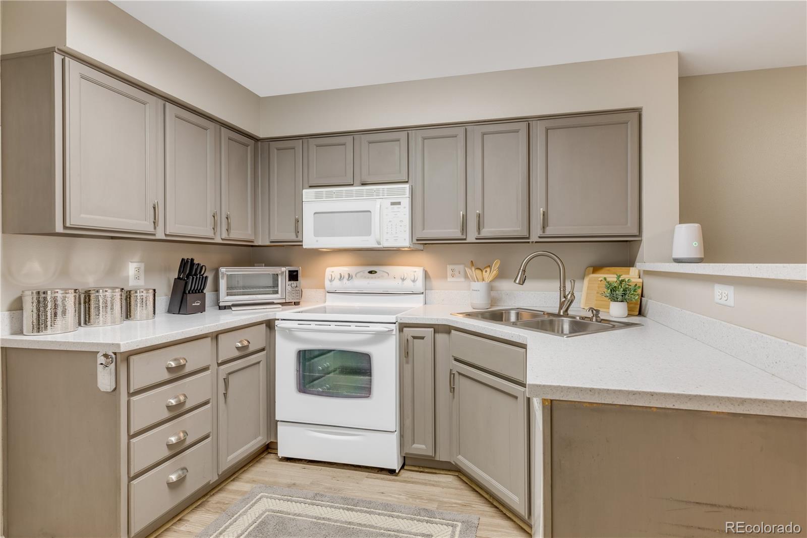 MLS Image #8 for 1129 w 112th avenue,denver, Colorado