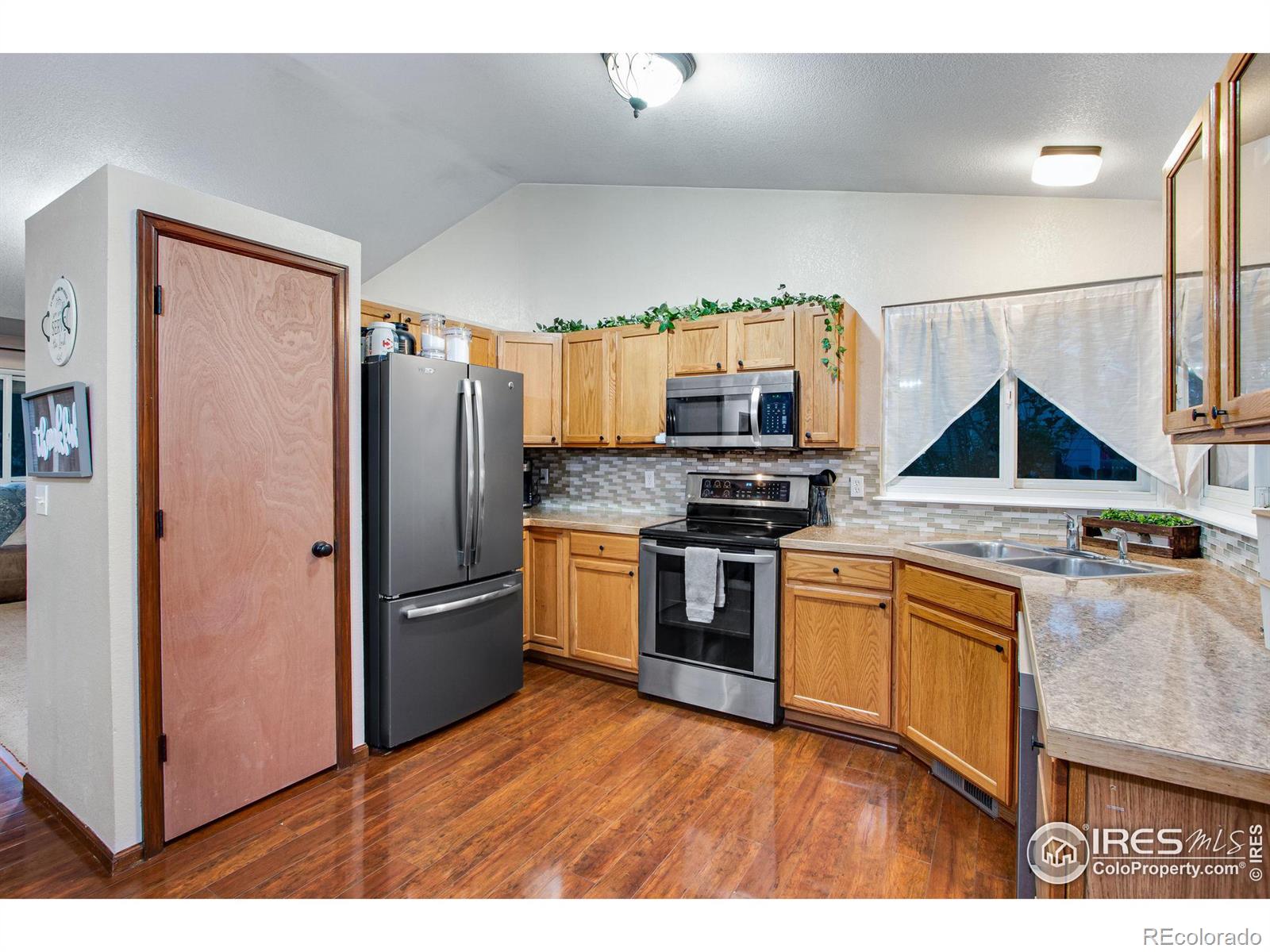 MLS Image #7 for 900 e 3rd street,eaton, Colorado