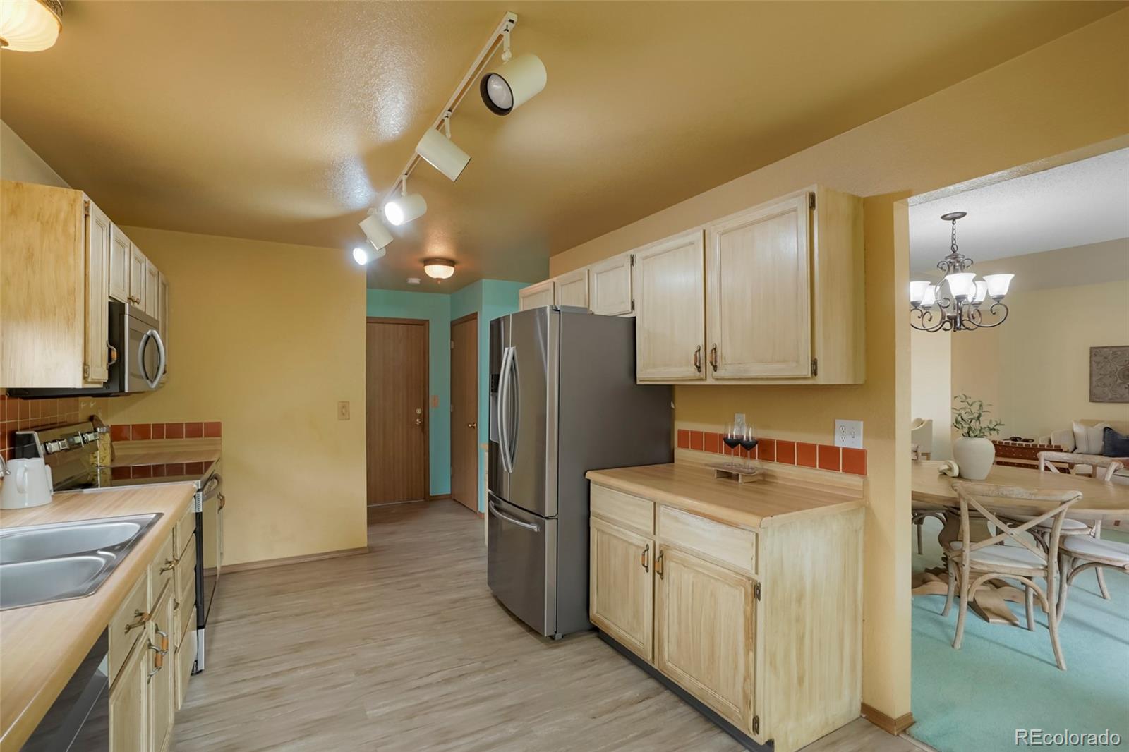 MLS Image #11 for 18628 e grand circle,aurora, Colorado