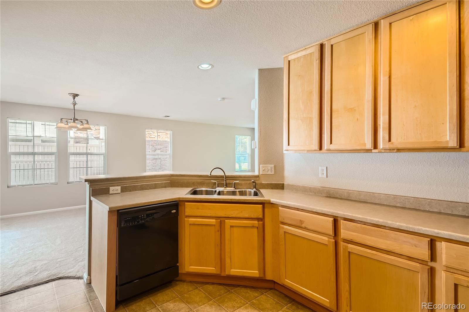 MLS Image #11 for 17231 e arizona place,aurora, Colorado