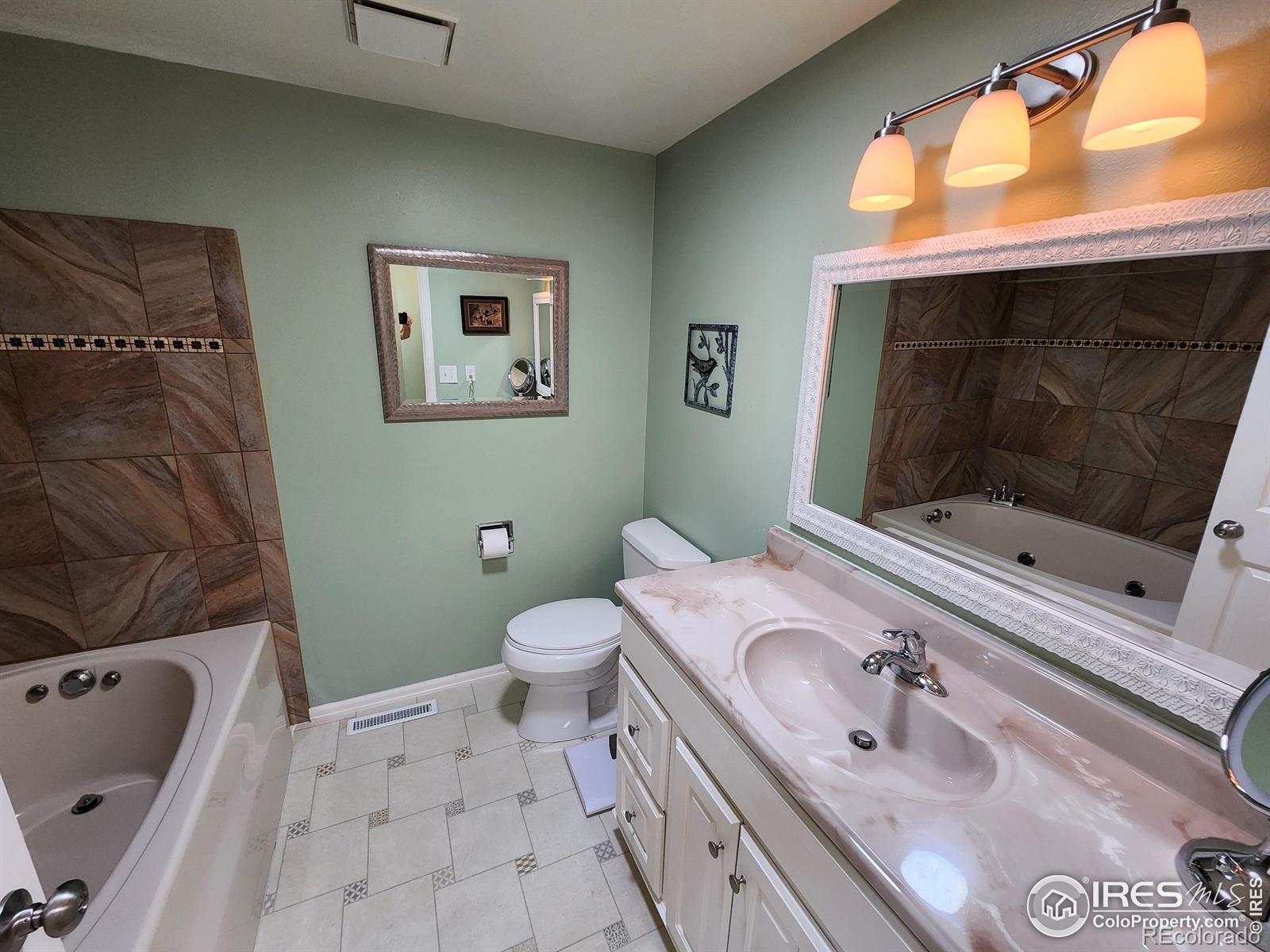 MLS Image #10 for 2240  ulmus drive,loveland, Colorado