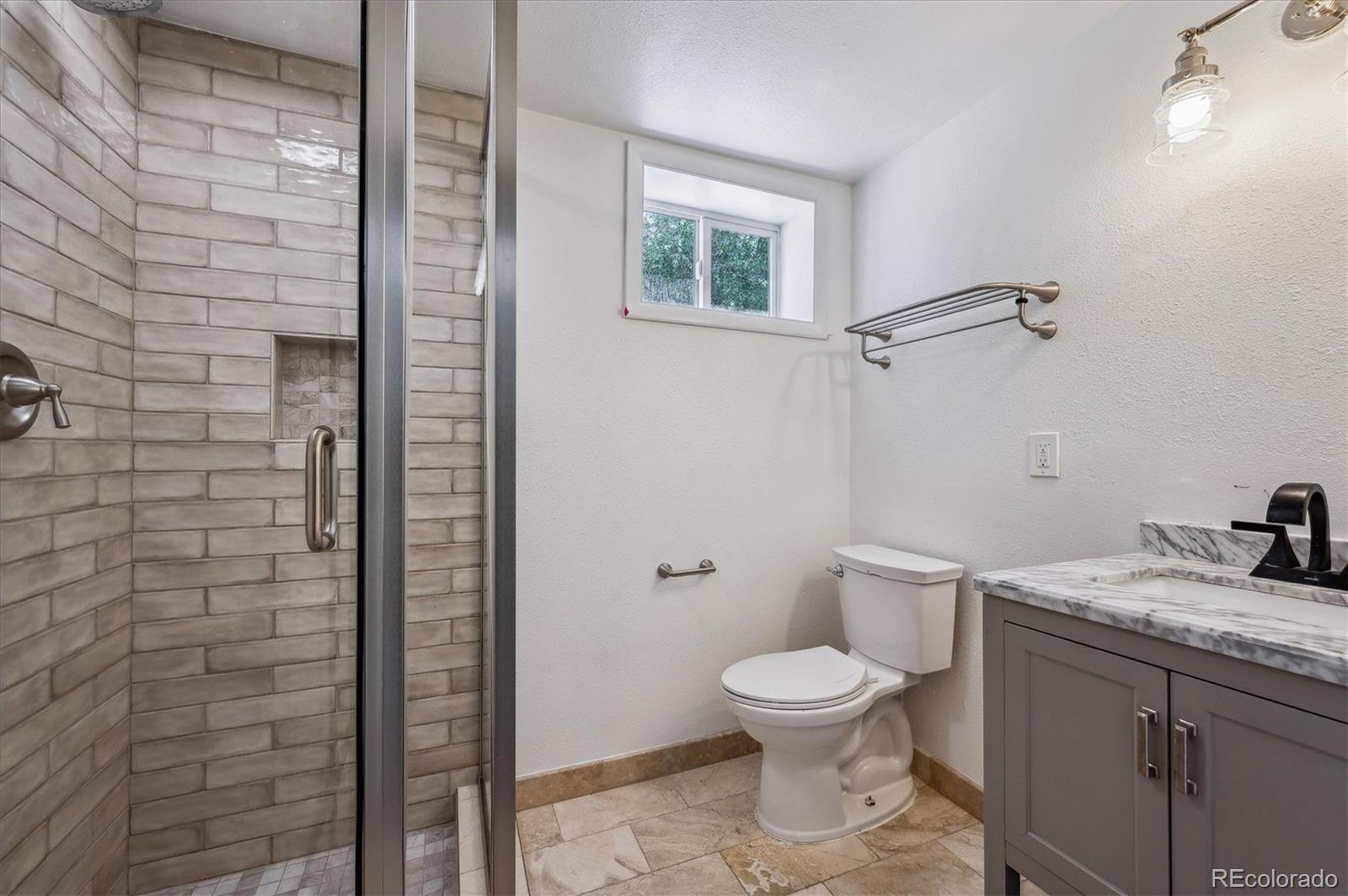 MLS Image #11 for 2916 s sheridan boulevard,denver, Colorado