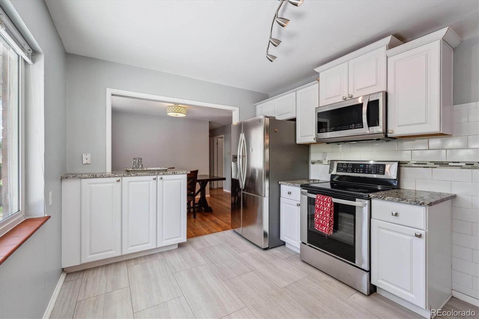 MLS Image #5 for 2916 s sheridan boulevard,denver, Colorado