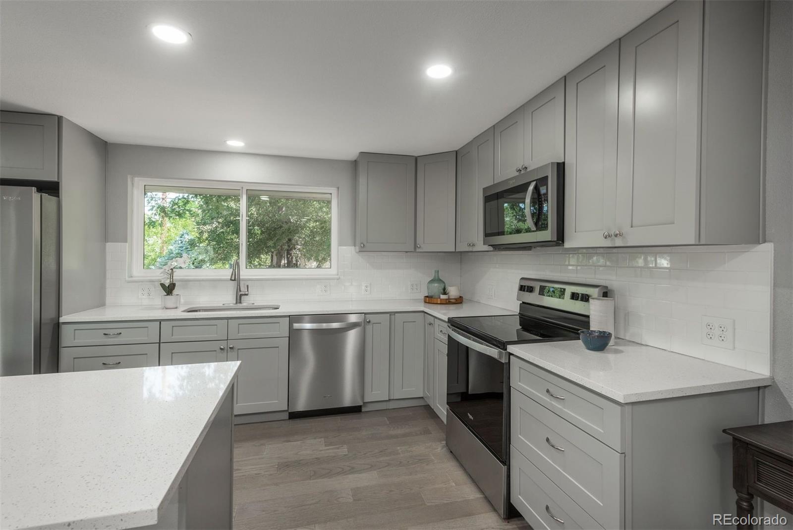 MLS Image #10 for 3449 w alamo place,littleton, Colorado