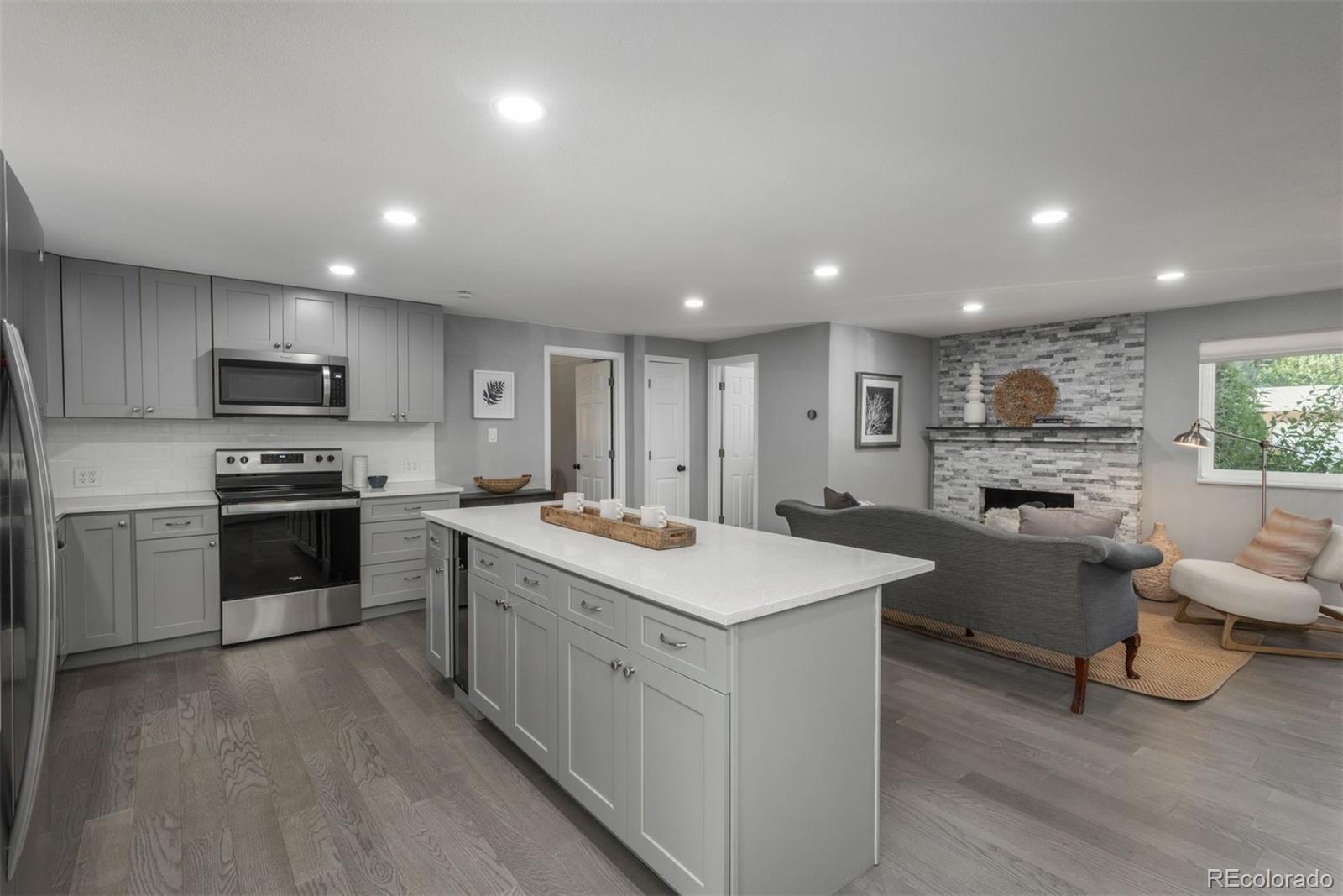 MLS Image #4 for 3449 w alamo place,littleton, Colorado