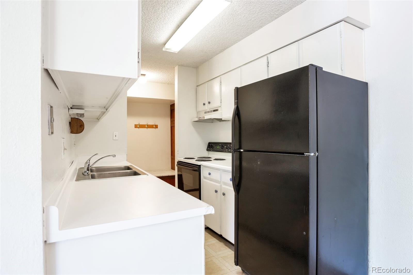 MLS Image #12 for 230 e highline circle,centennial, Colorado