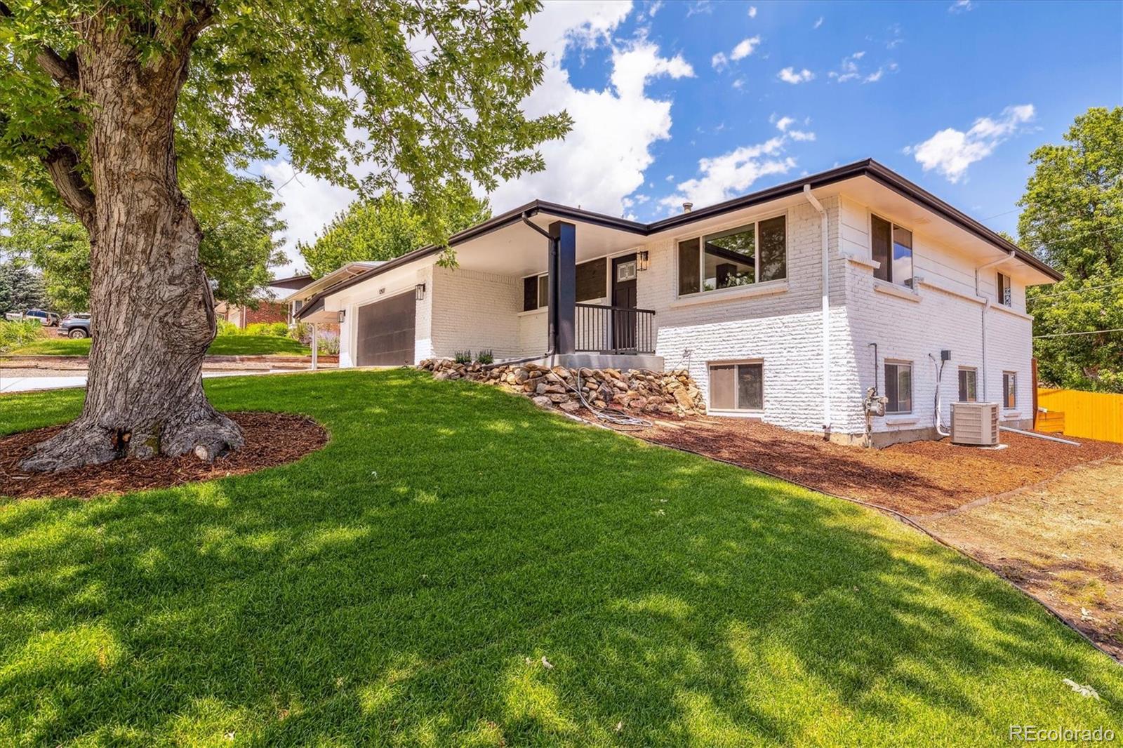 CMA Image for 12527 W 6th Place,Lakewood, Colorado