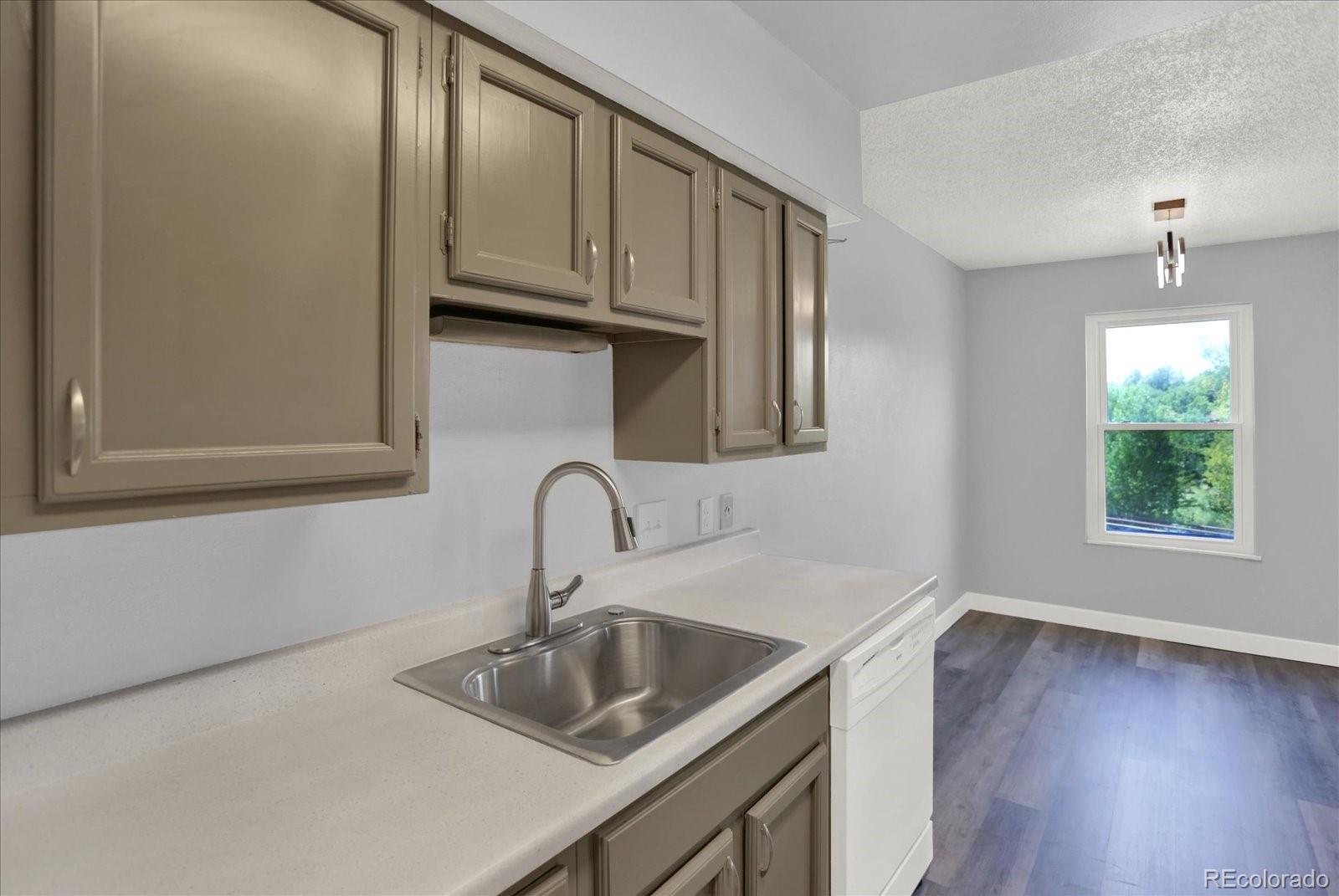 MLS Image #10 for 7395 e eastman avenue,denver, Colorado