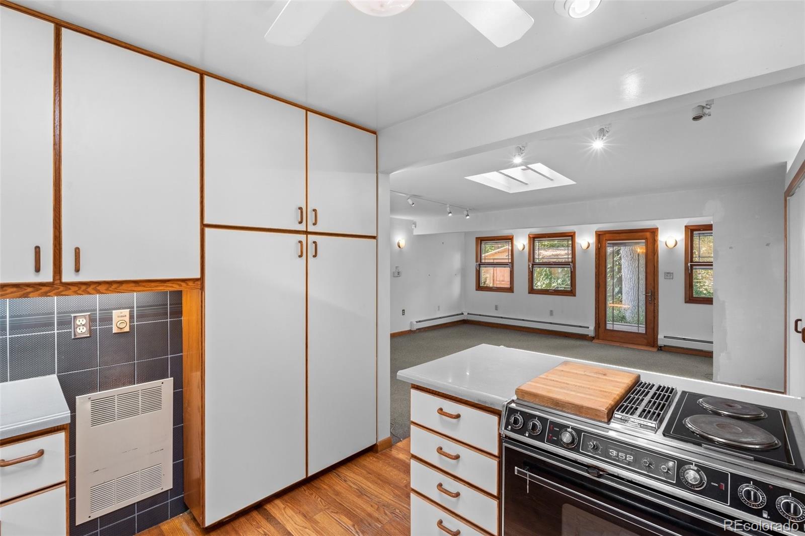 MLS Image #11 for 1491 s locust street,denver, Colorado