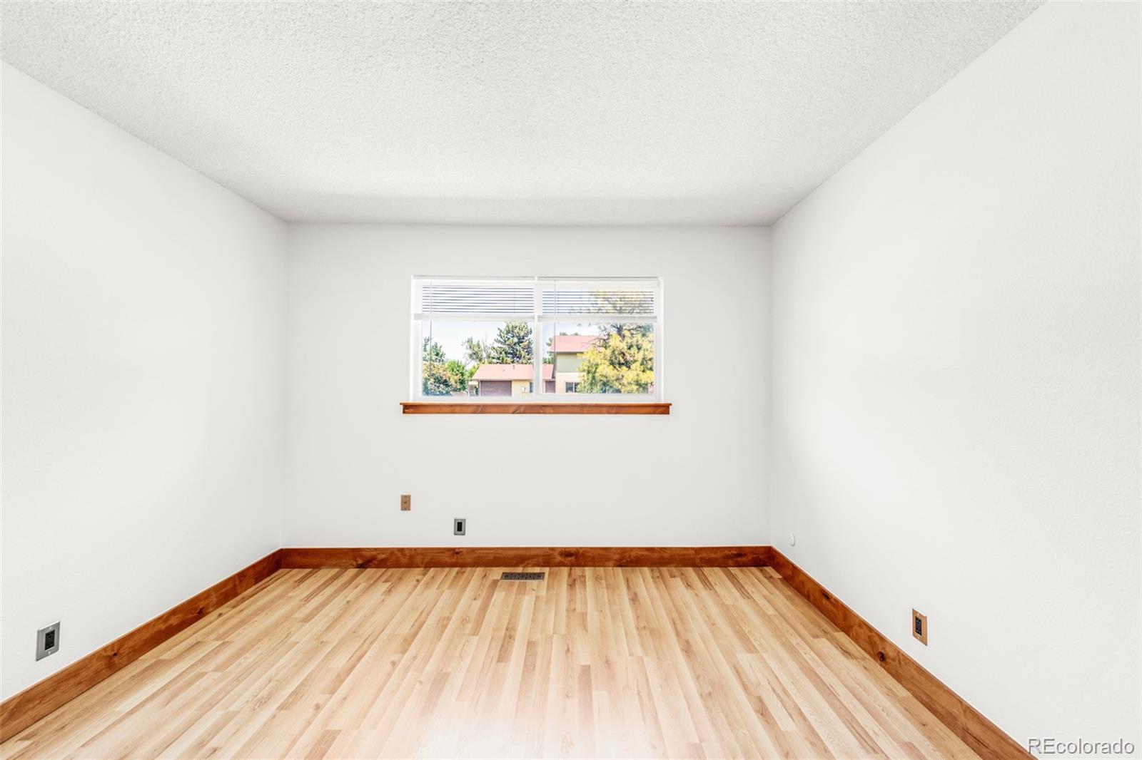 MLS Image #18 for 3354 s flower street,lakewood, Colorado