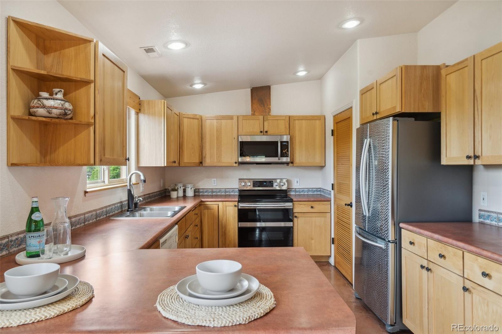 MLS Image #19 for 28  taos place,manitou springs, Colorado