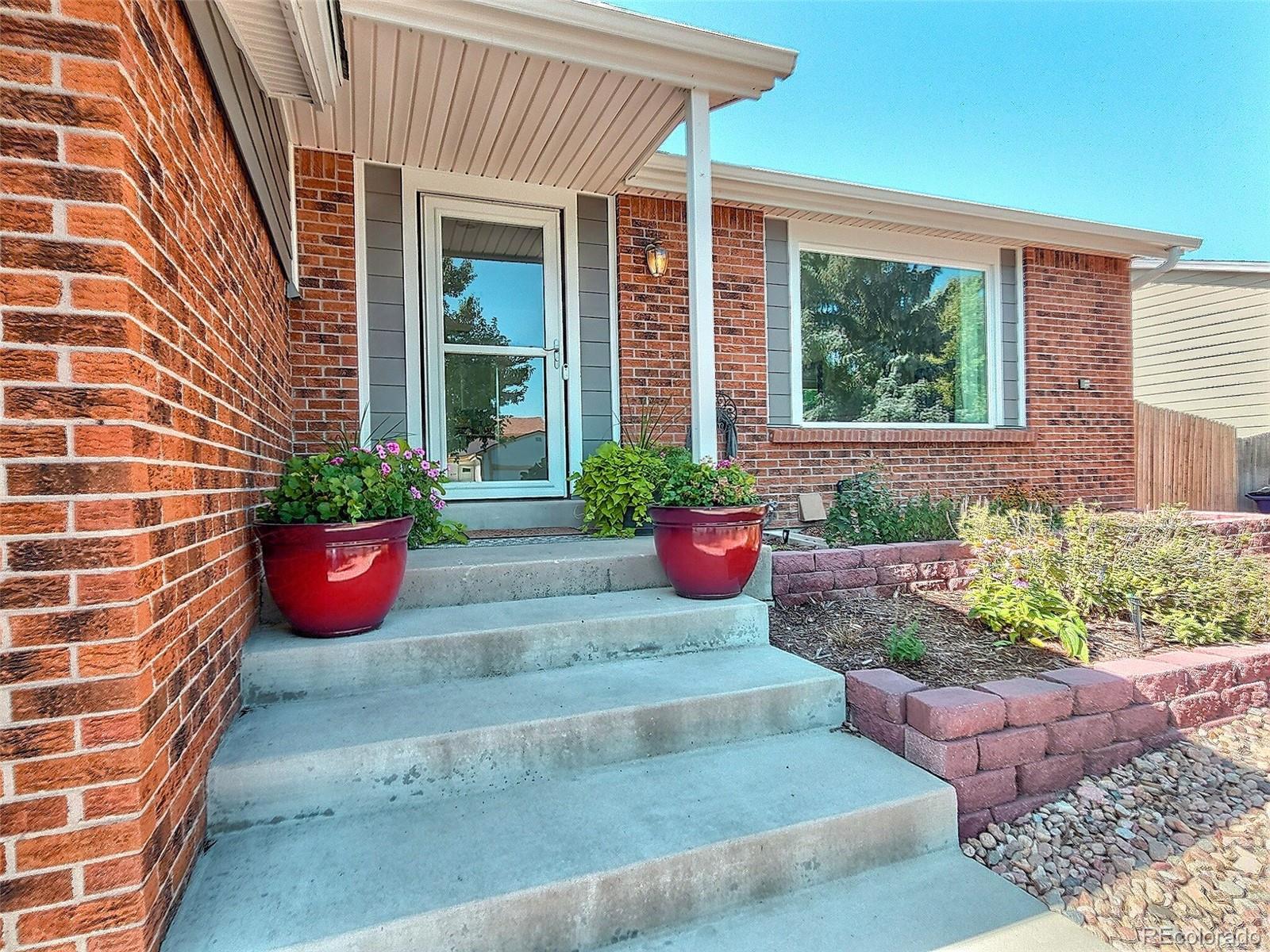 MLS Image #2 for 4959 s hoyt street,littleton, Colorado