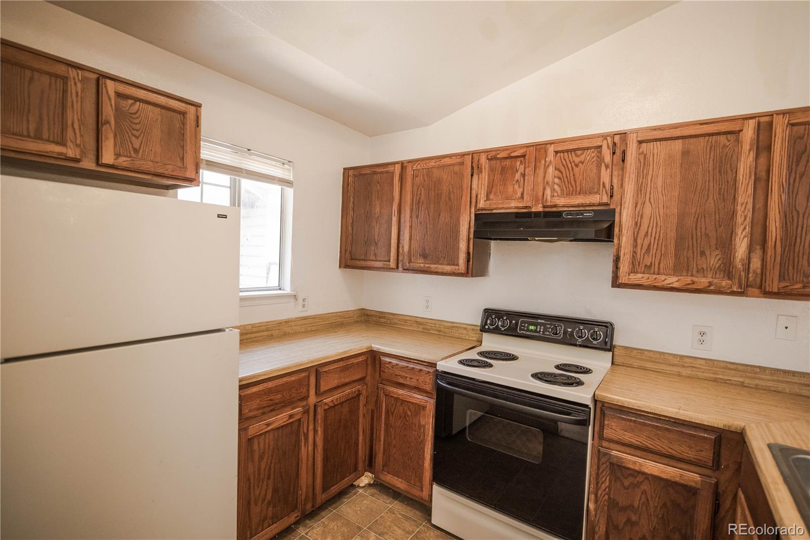 MLS Image #8 for 19006 e 16th place,aurora, Colorado