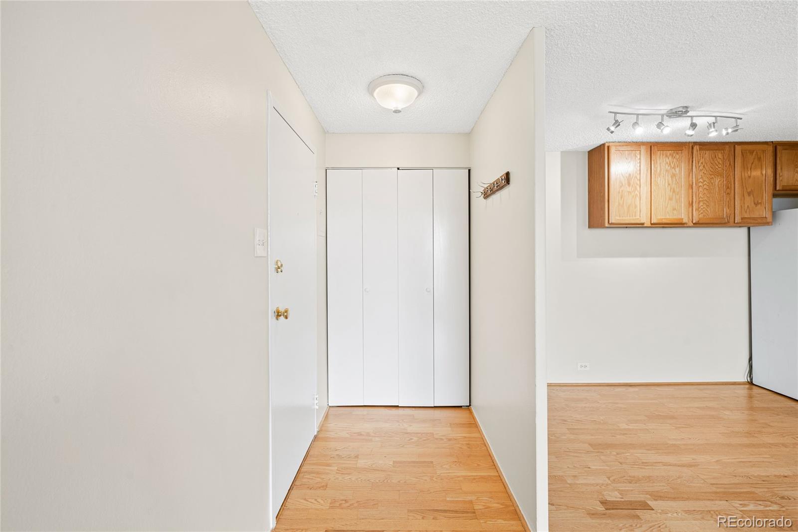 MLS Image #10 for 2225  buchtel boulevard 1012,denver, Colorado