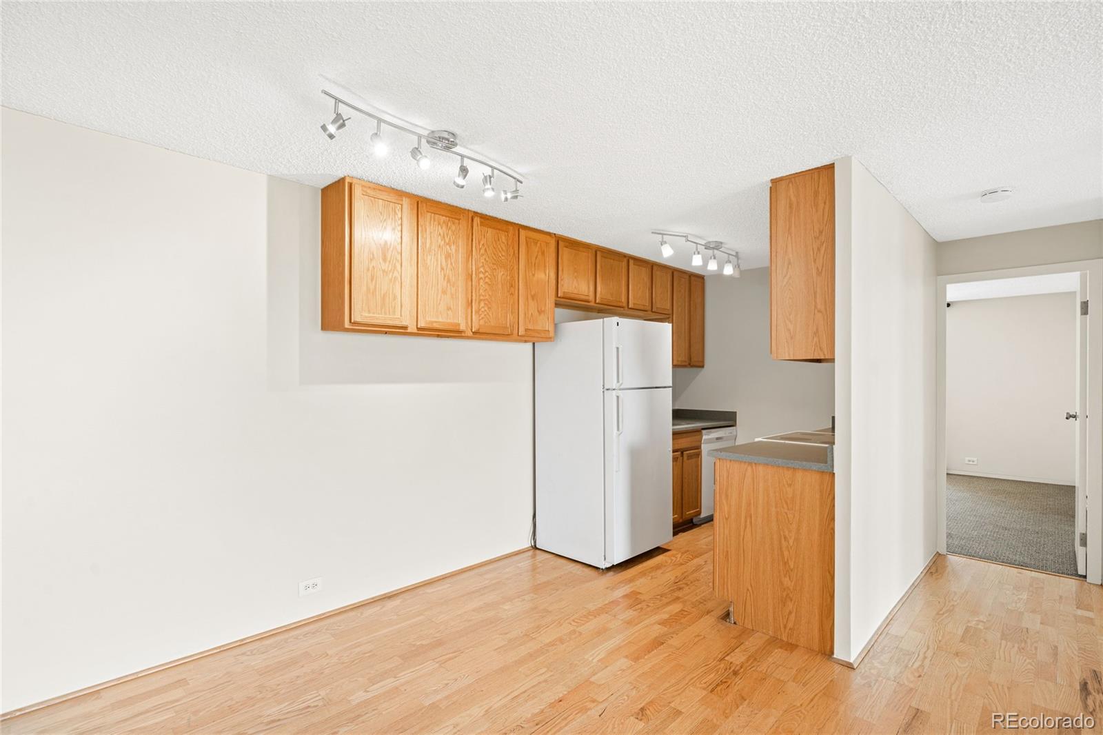 MLS Image #13 for 2225  buchtel boulevard 1012,denver, Colorado