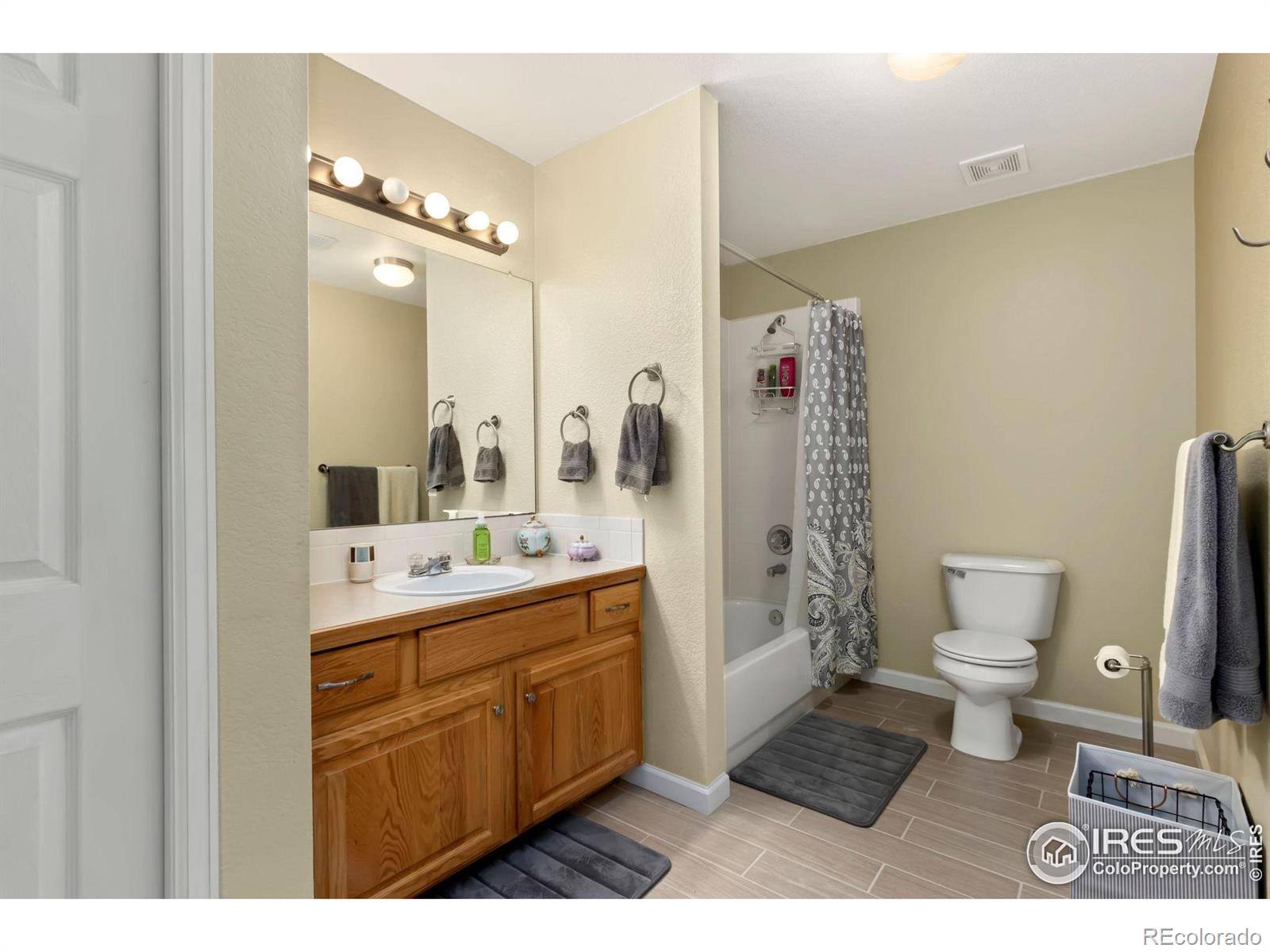 MLS Image #23 for 6317  oakwood court,loveland, Colorado