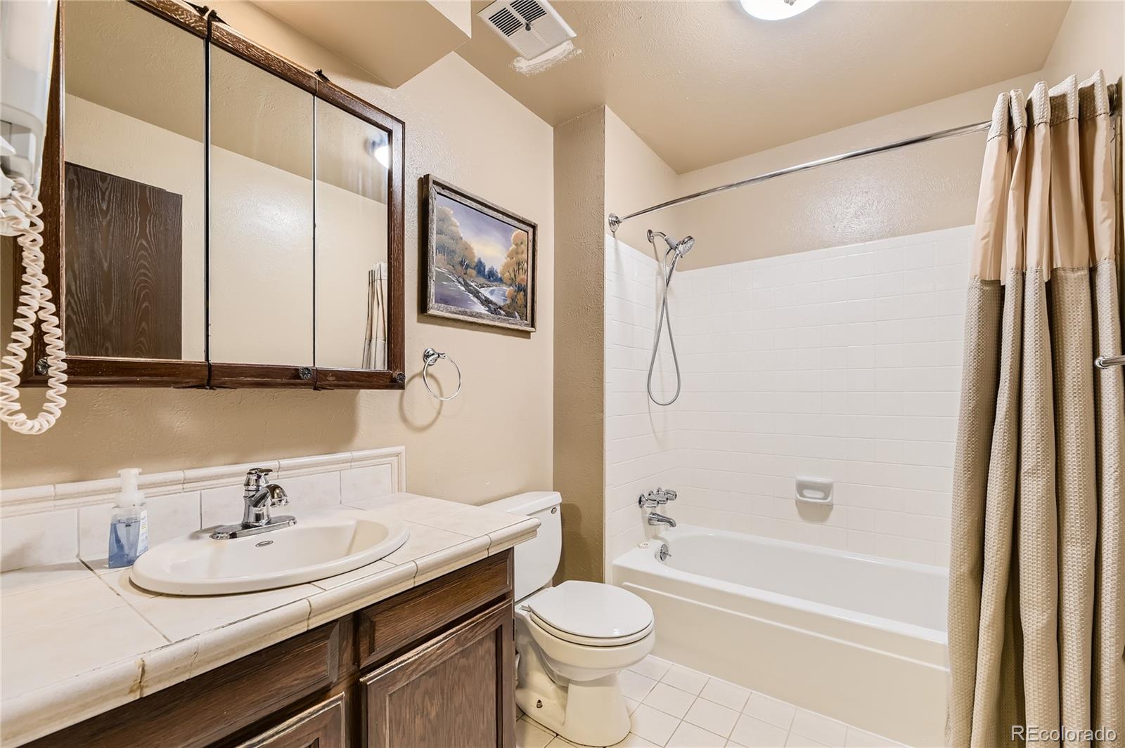 MLS Image #11 for 2032 s eagle court,aurora, Colorado