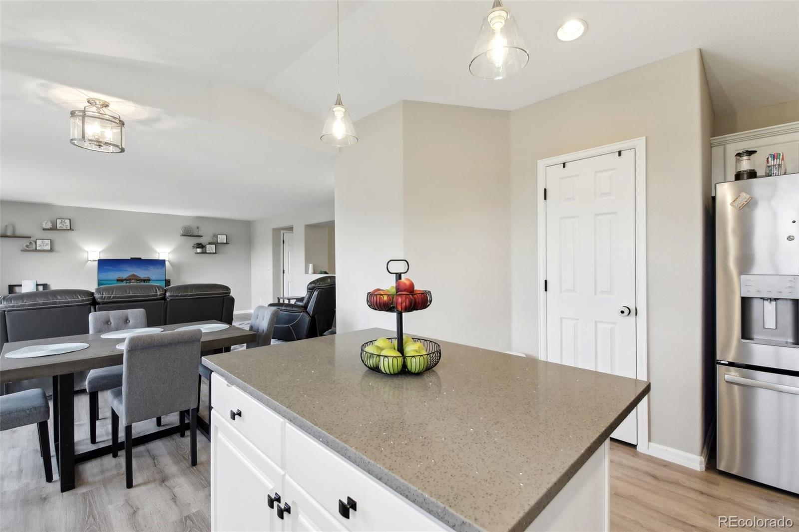 MLS Image #6 for 10345  hazel court,littleton, Colorado