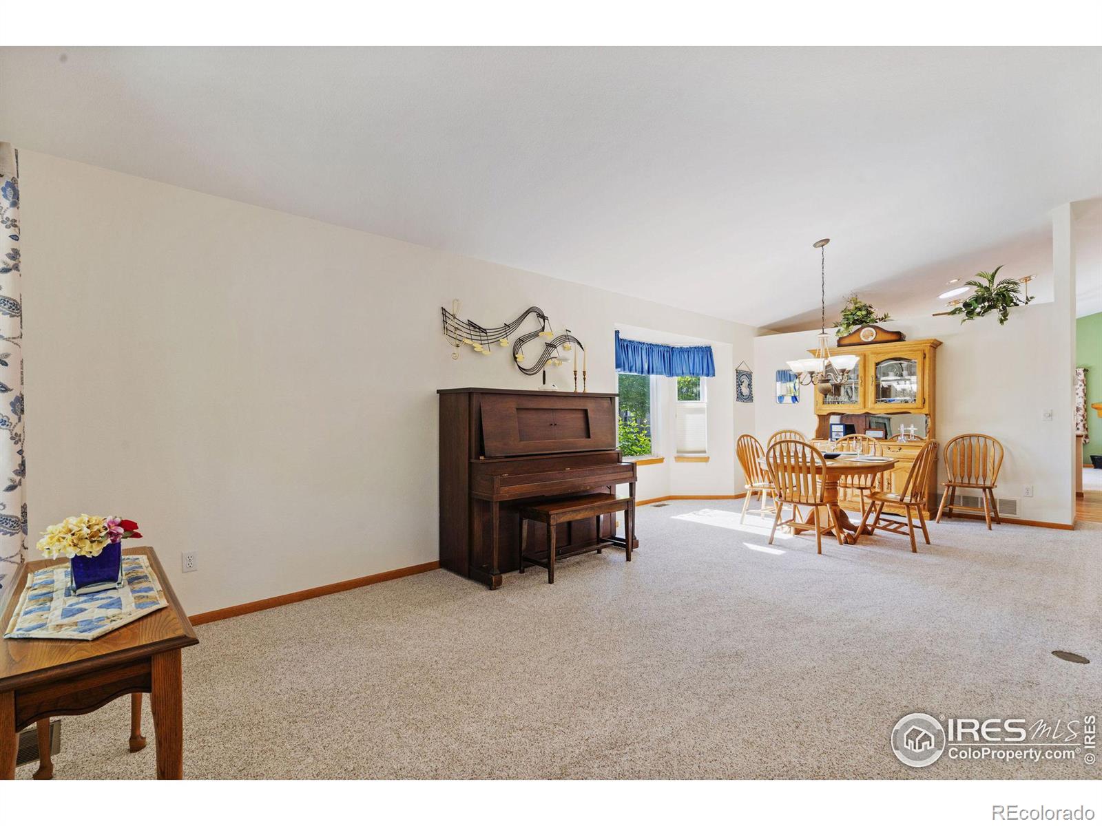 MLS Image #5 for 2304  waverly drive,loveland, Colorado