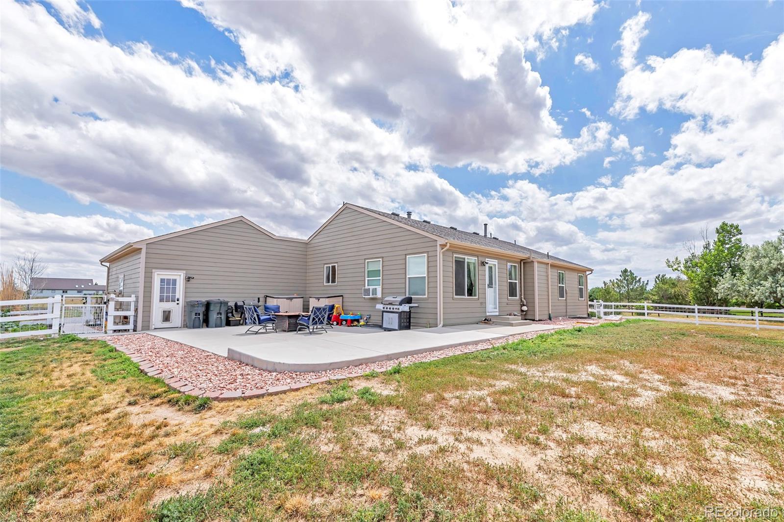 MLS Image #33 for 55453 e apache place,strasburg, Colorado