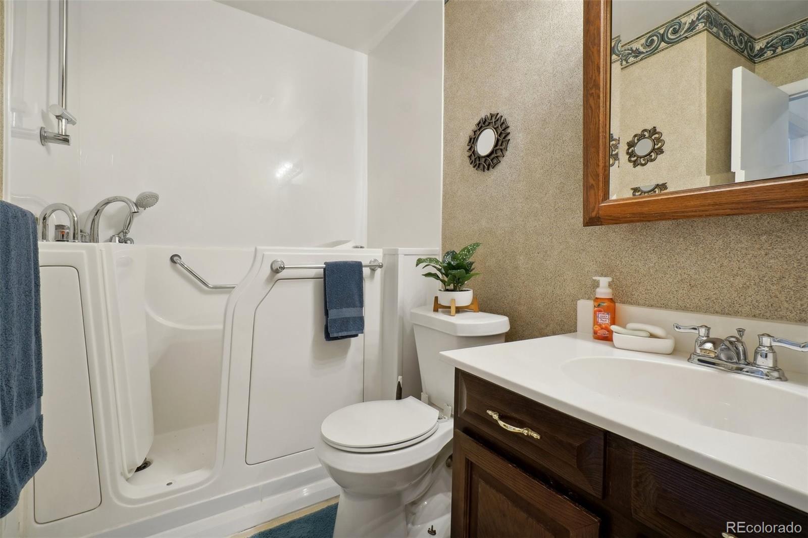 MLS Image #23 for 11705 e canal drive,aurora, Colorado