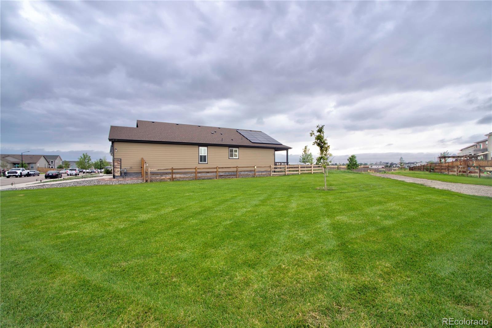 MLS Image #3 for 27571 e 7th drive,aurora, Colorado