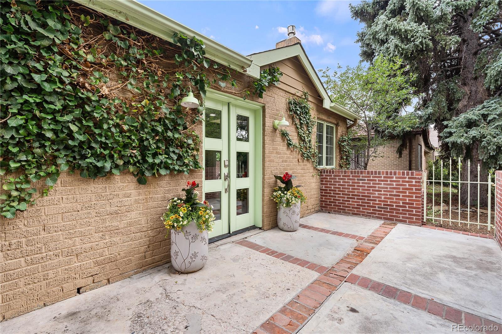 MLS Image #3 for 1352  clermont street,denver, Colorado