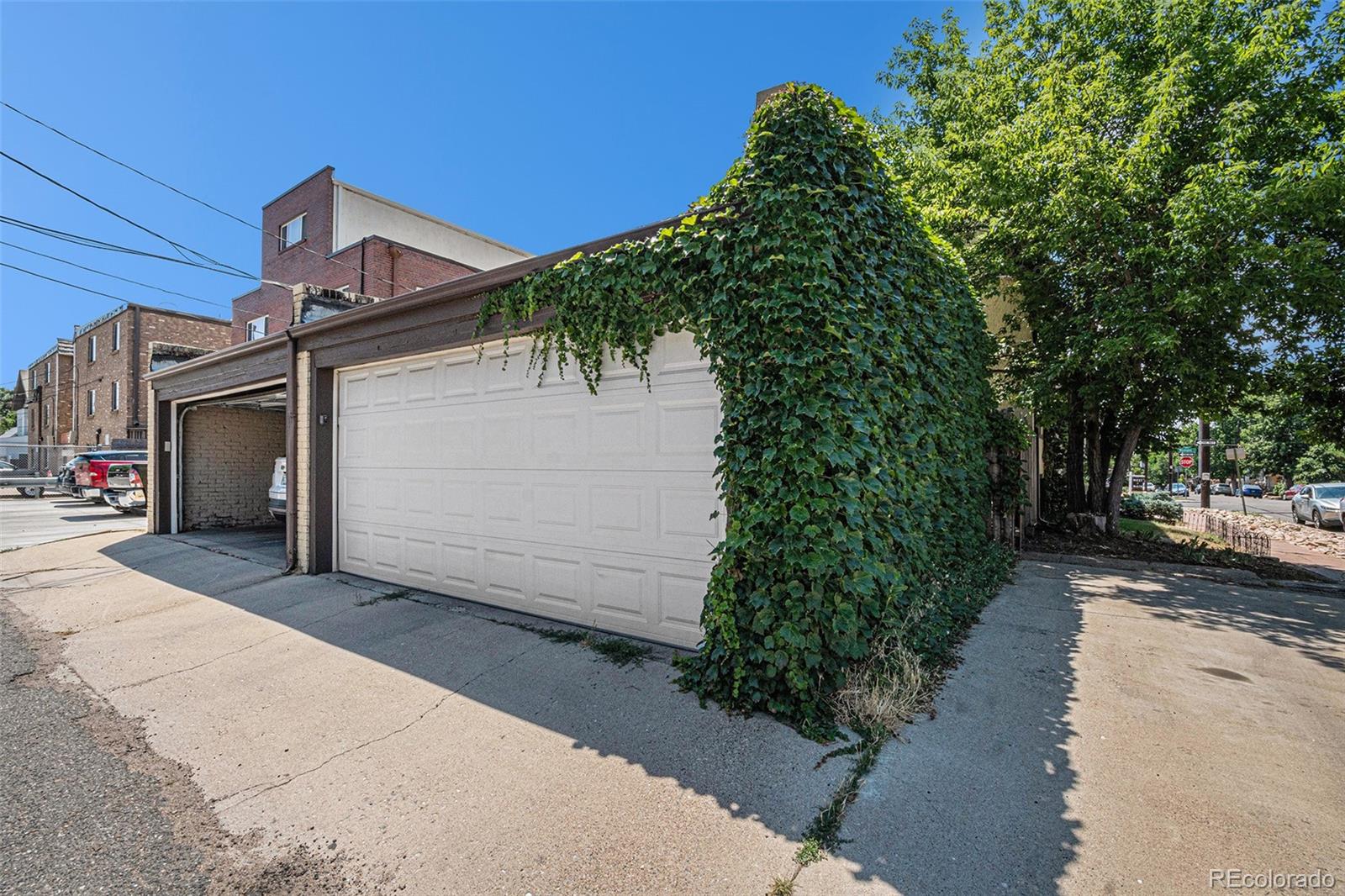 MLS Image #6 for 700 e ellsworth avenue,denver, Colorado