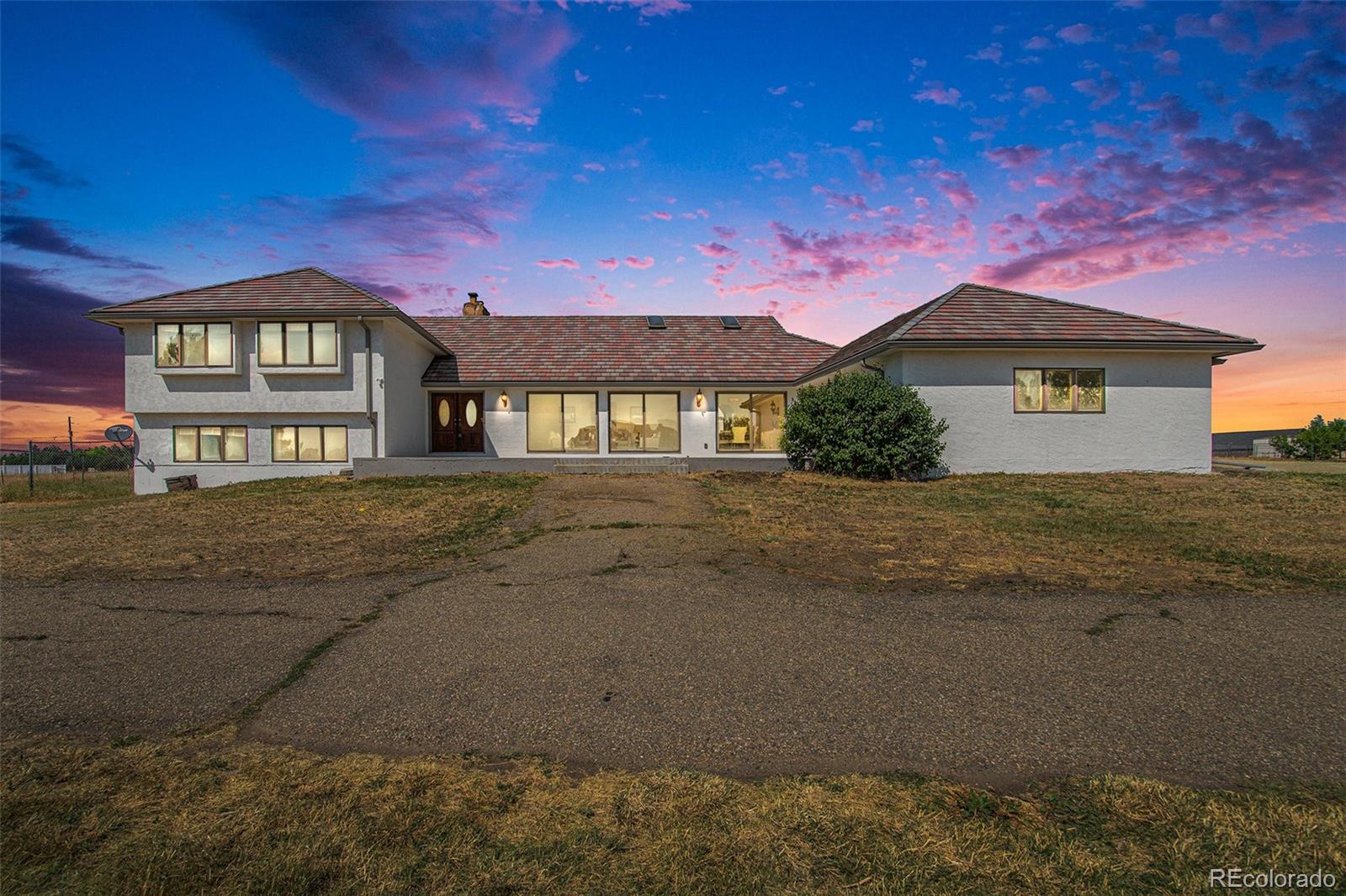 MLS Image #0 for 1020 s buchanan street,aurora, Colorado