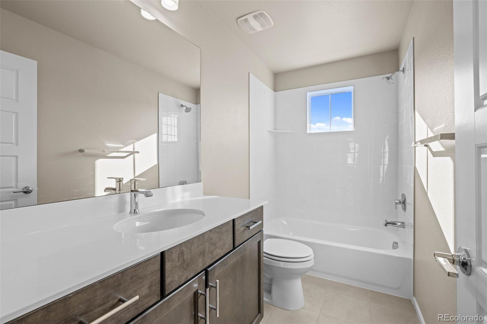 MLS Image #33 for 21239 e 62nd avenue,aurora, Colorado