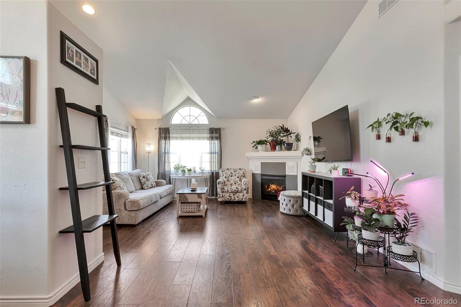 MLS Image #9 for 3072 s waco court,aurora, Colorado