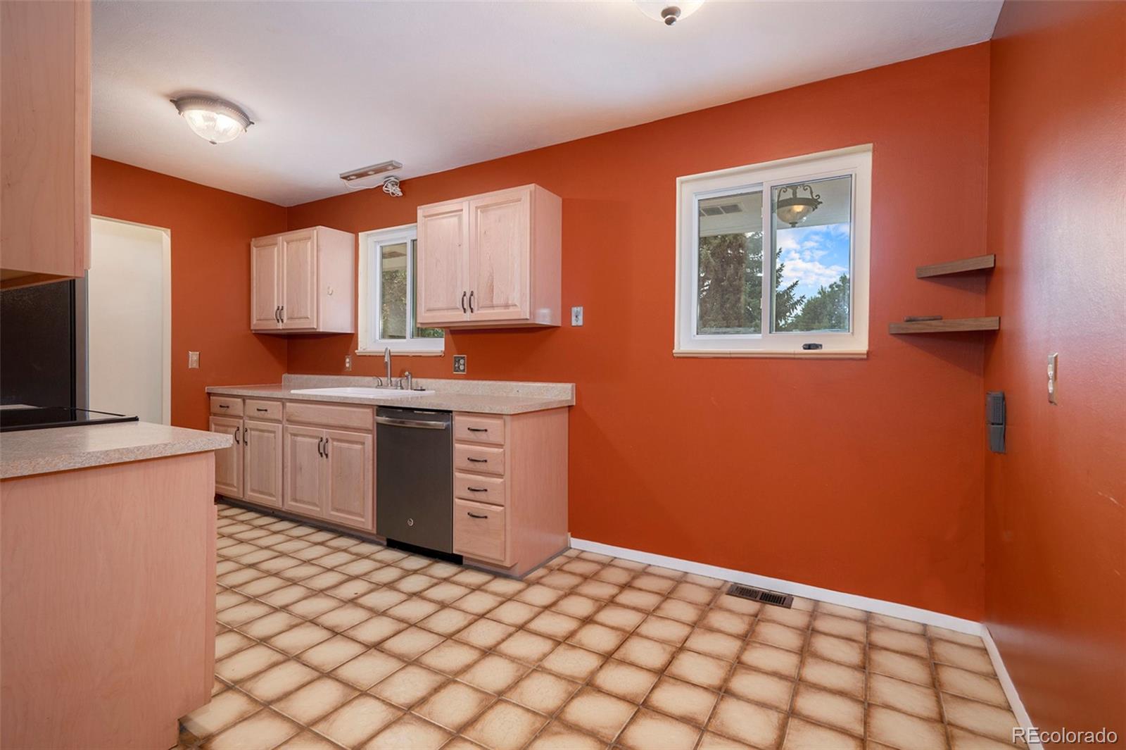 MLS Image #6 for 2363 e long avenue,centennial, Colorado