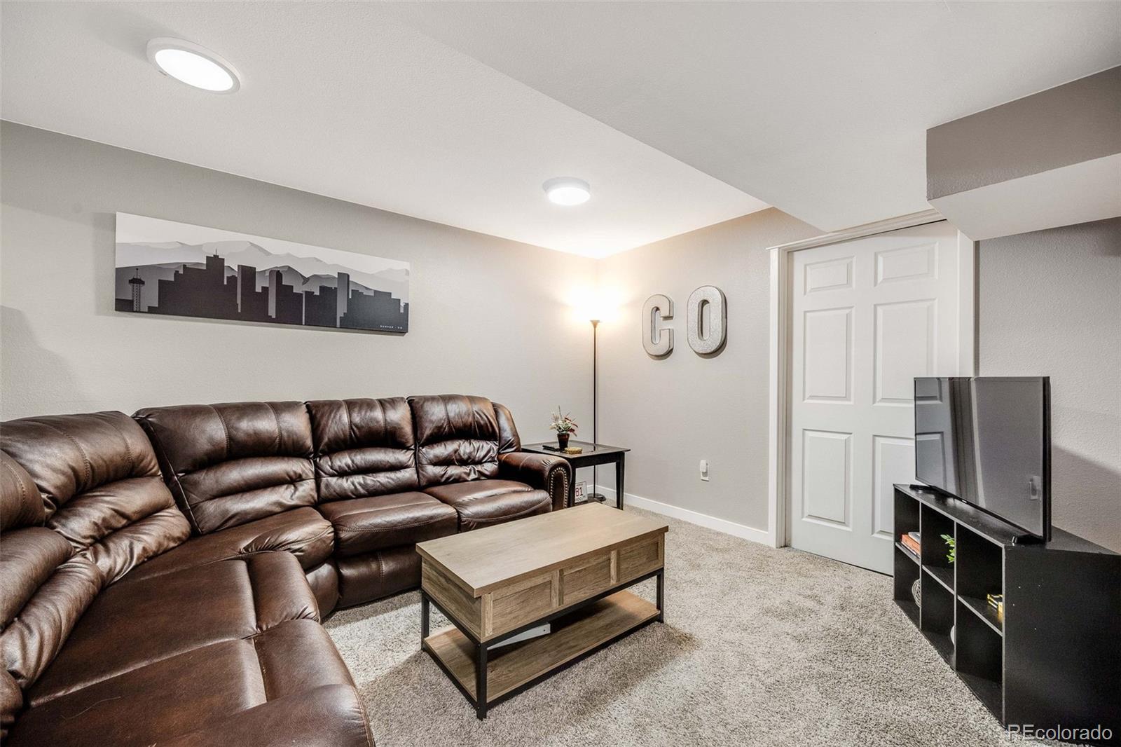 MLS Image #19 for 7130  alan drive,denver, Colorado