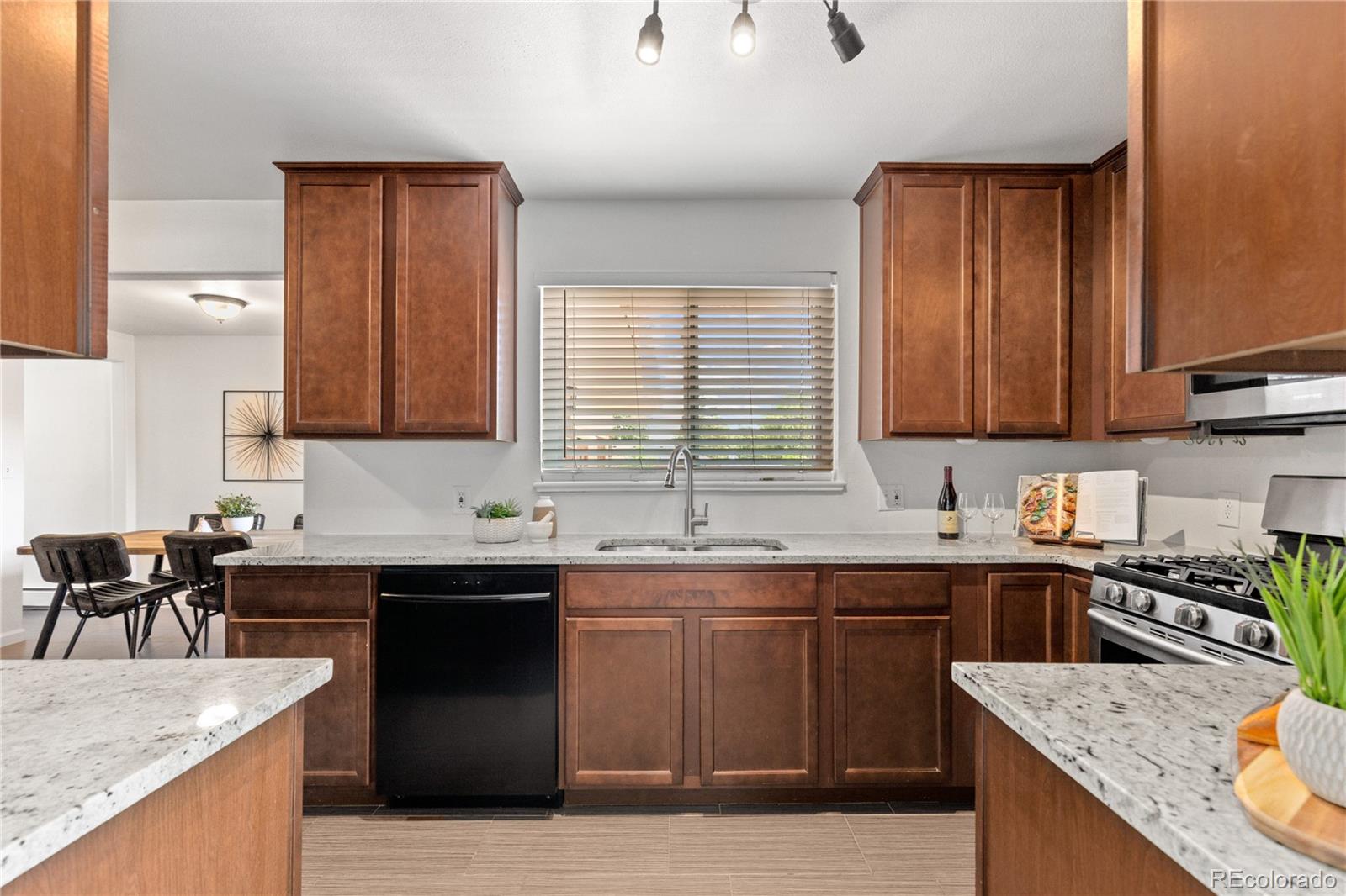 MLS Image #9 for 6178  carr street,arvada, Colorado