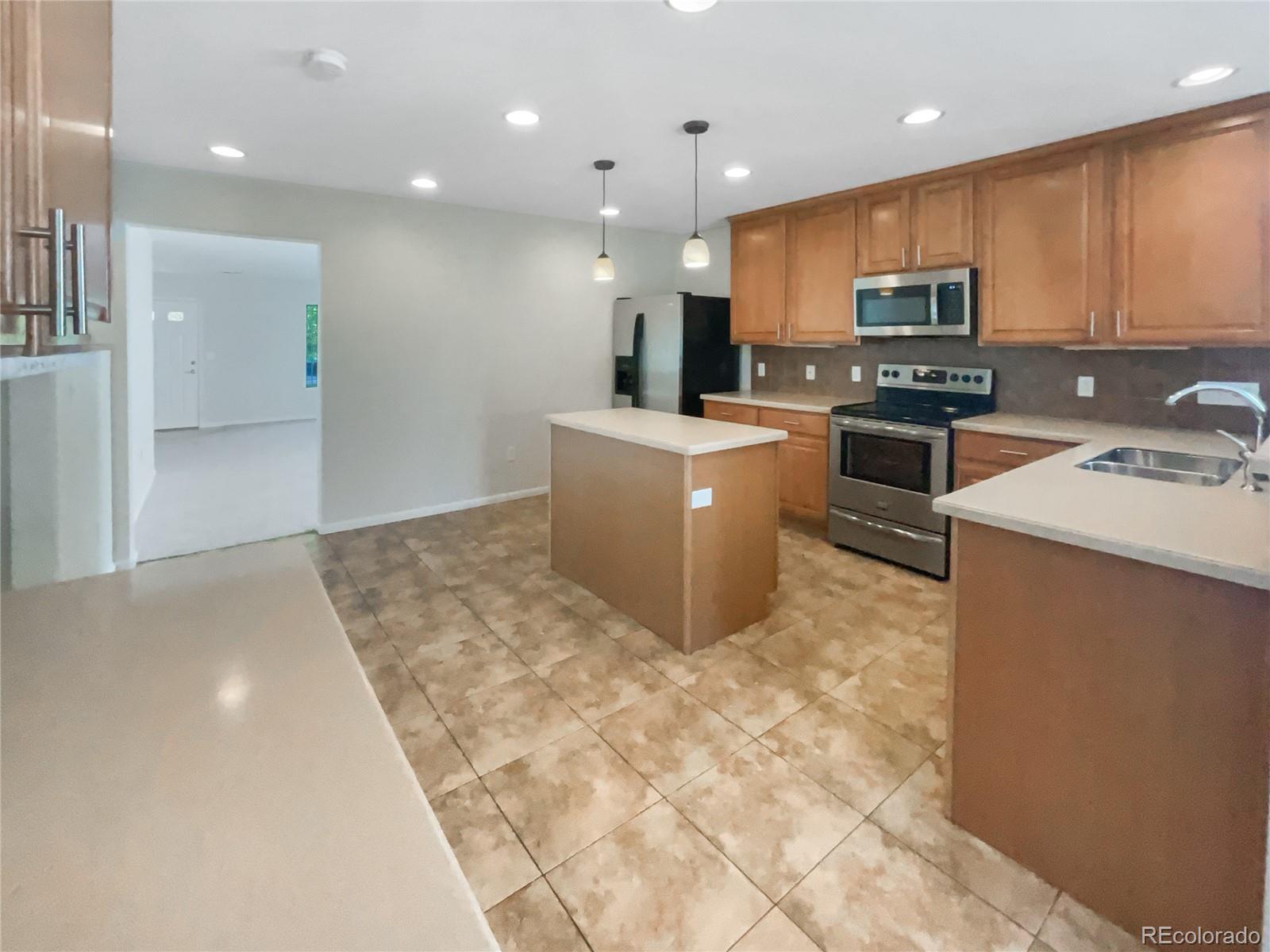 MLS Image #10 for 21041  lackland place,denver, Colorado